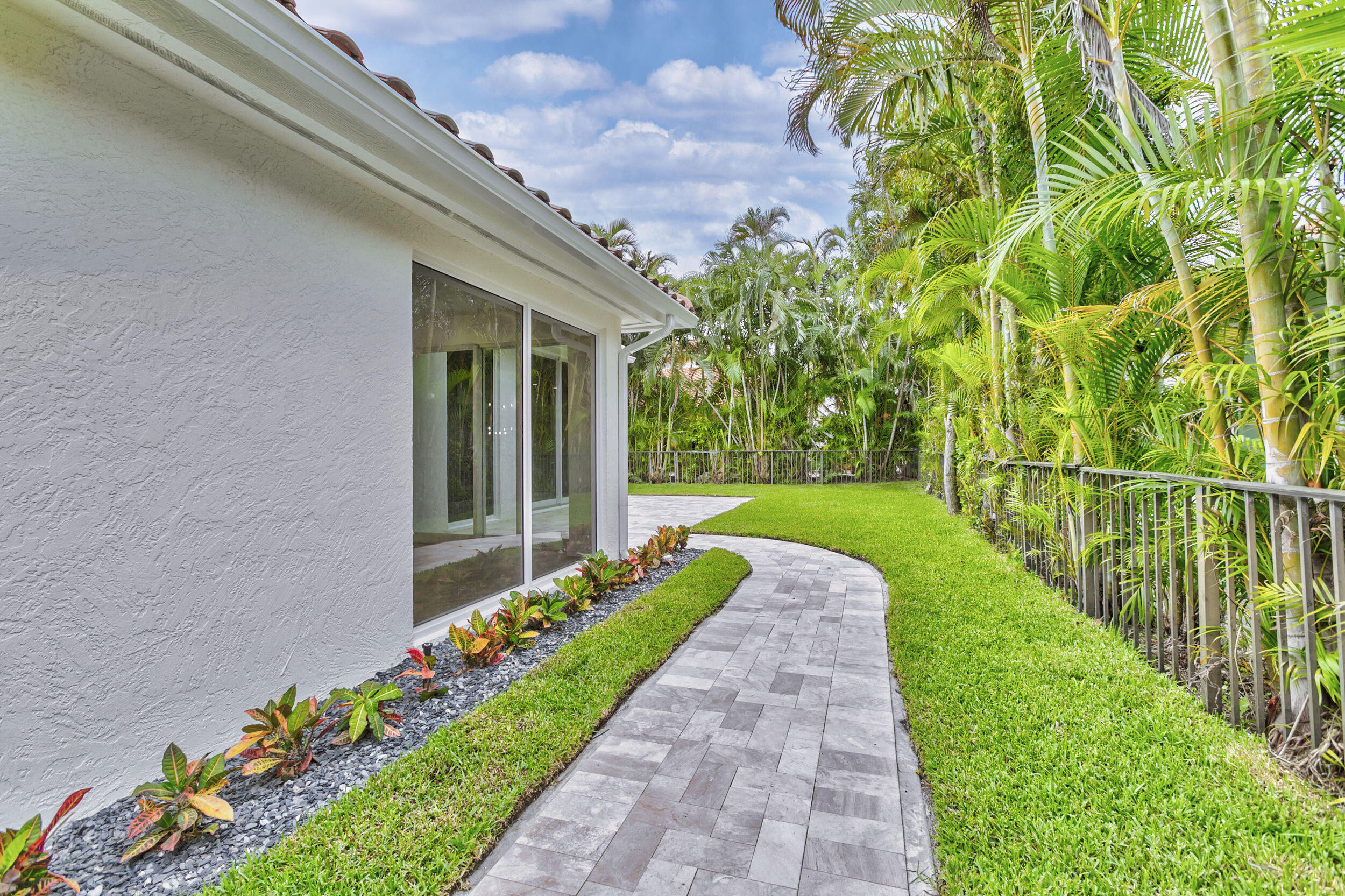 REGENTS PLACE - Residential