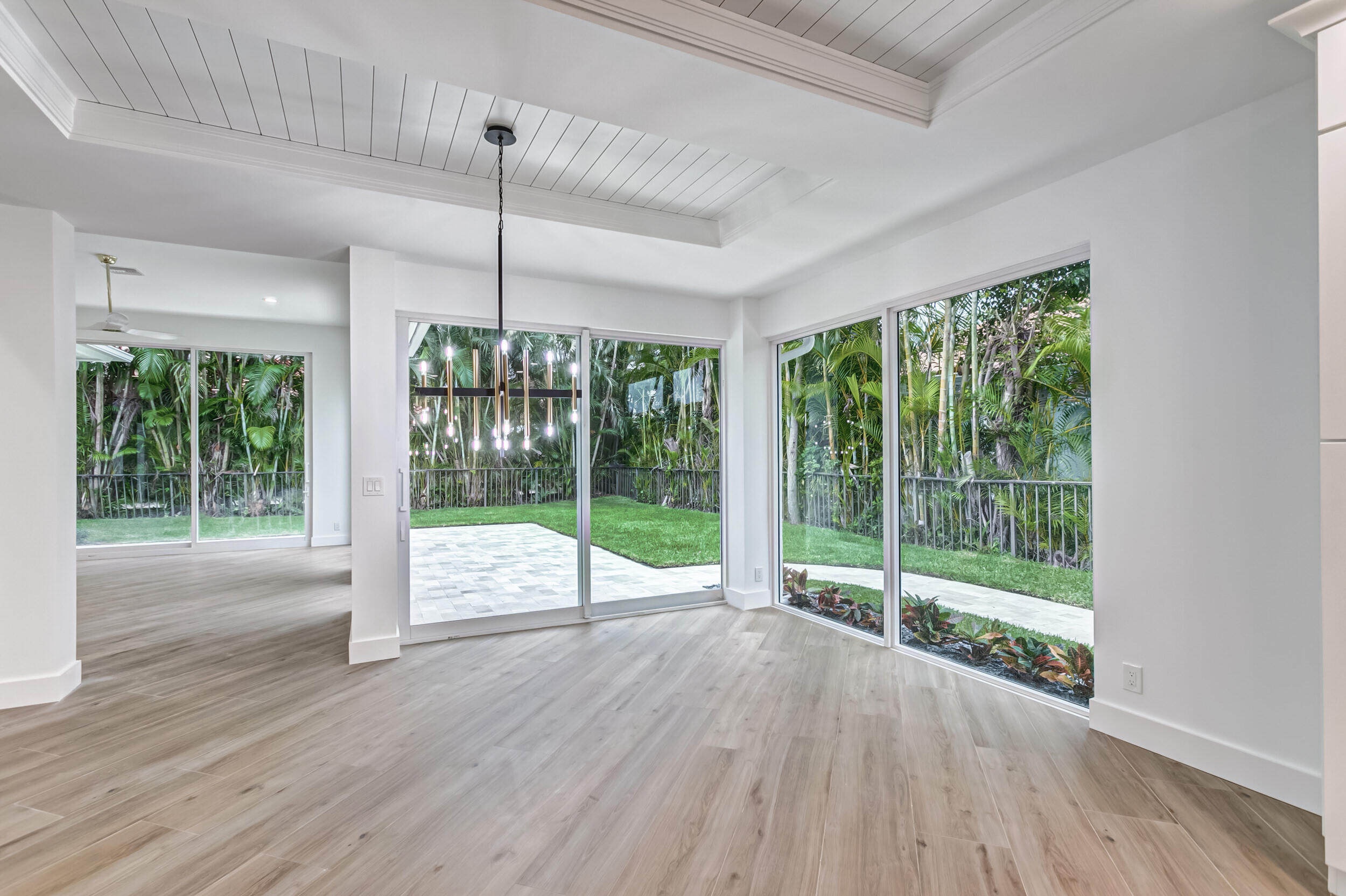 REGENTS PLACE - Residential