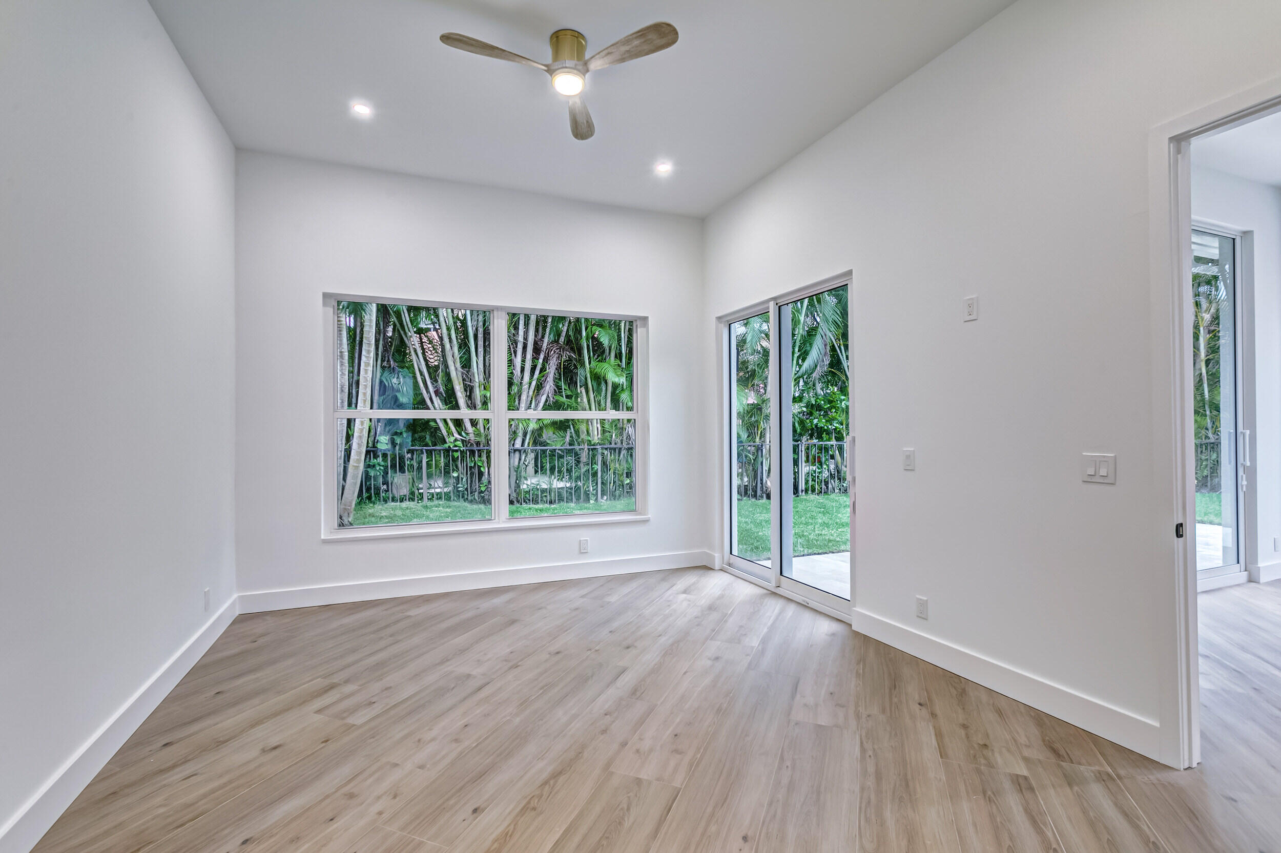 REGENTS PLACE - Residential