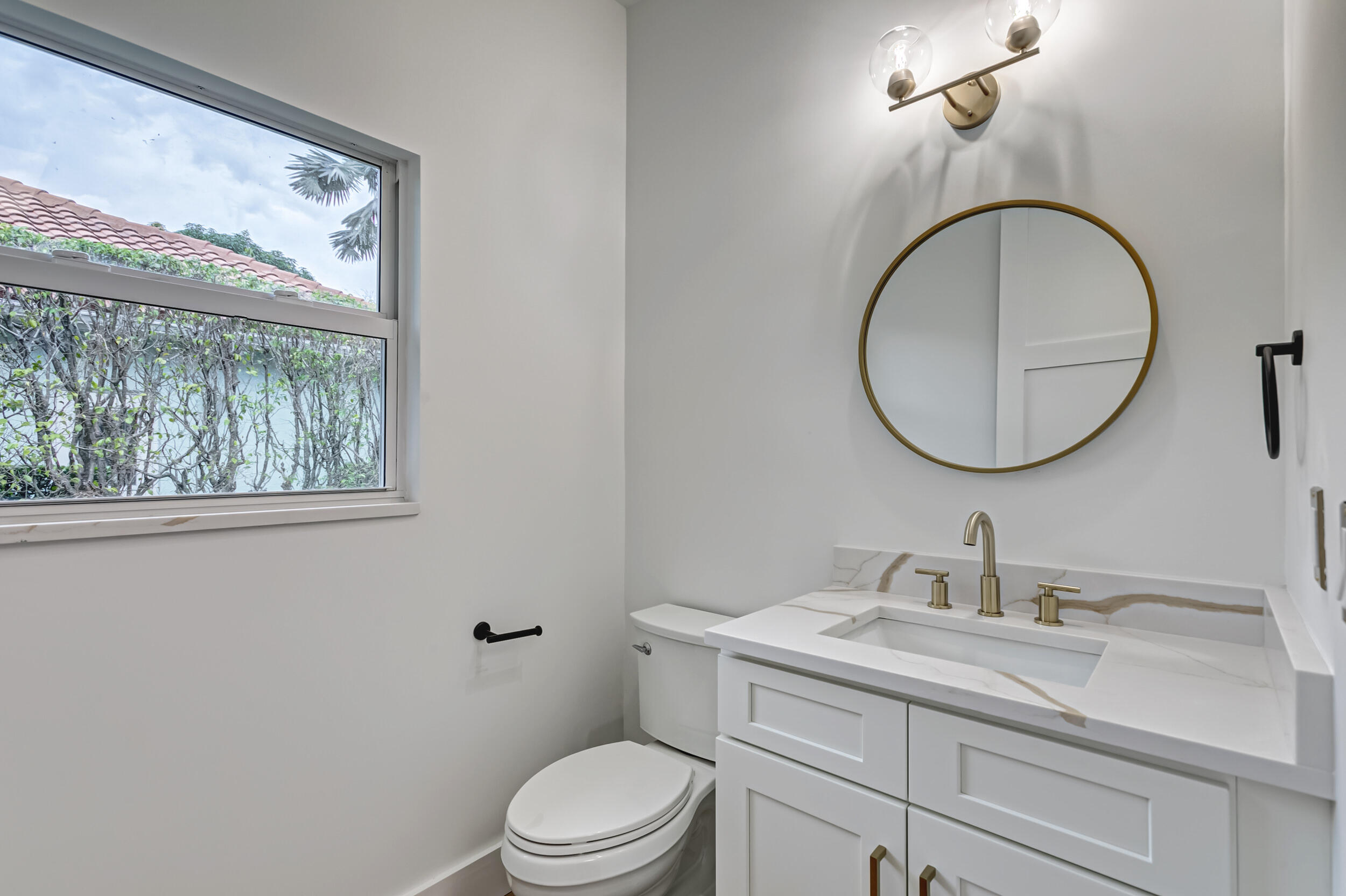 REGENTS PLACE - Residential