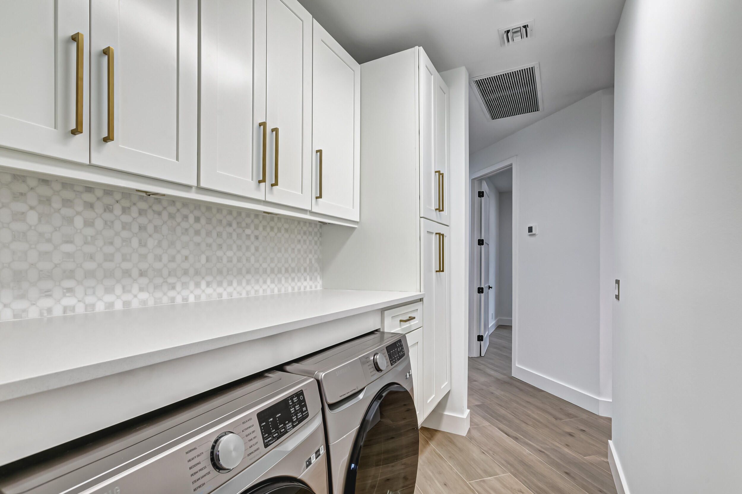 REGENTS PLACE - Residential