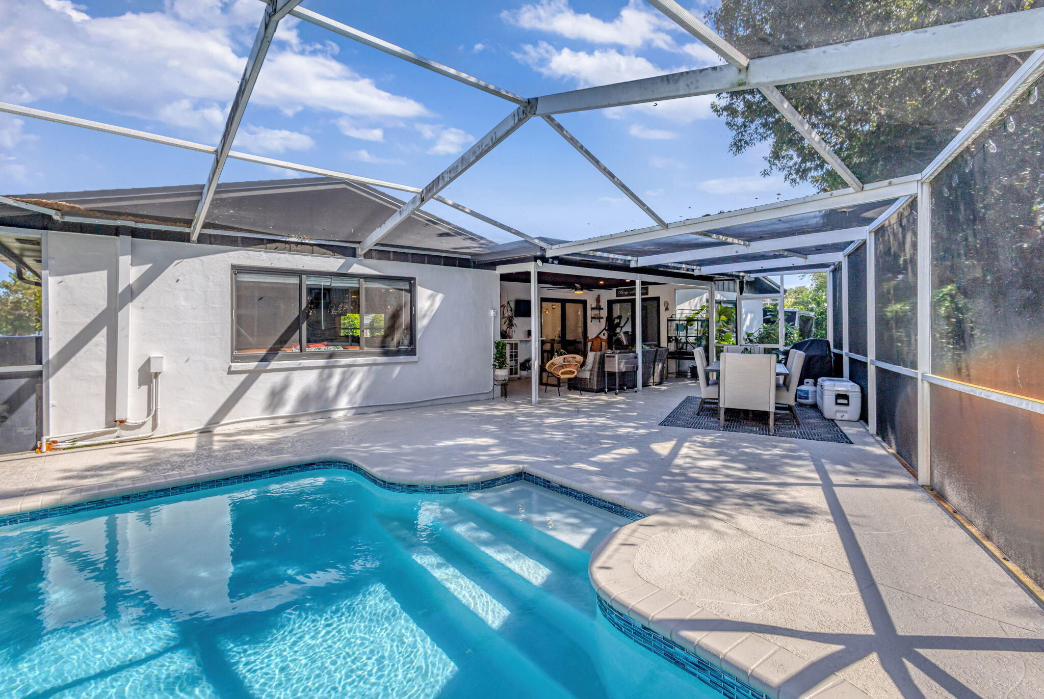 CROMWELL ESTATES - Residential Lease