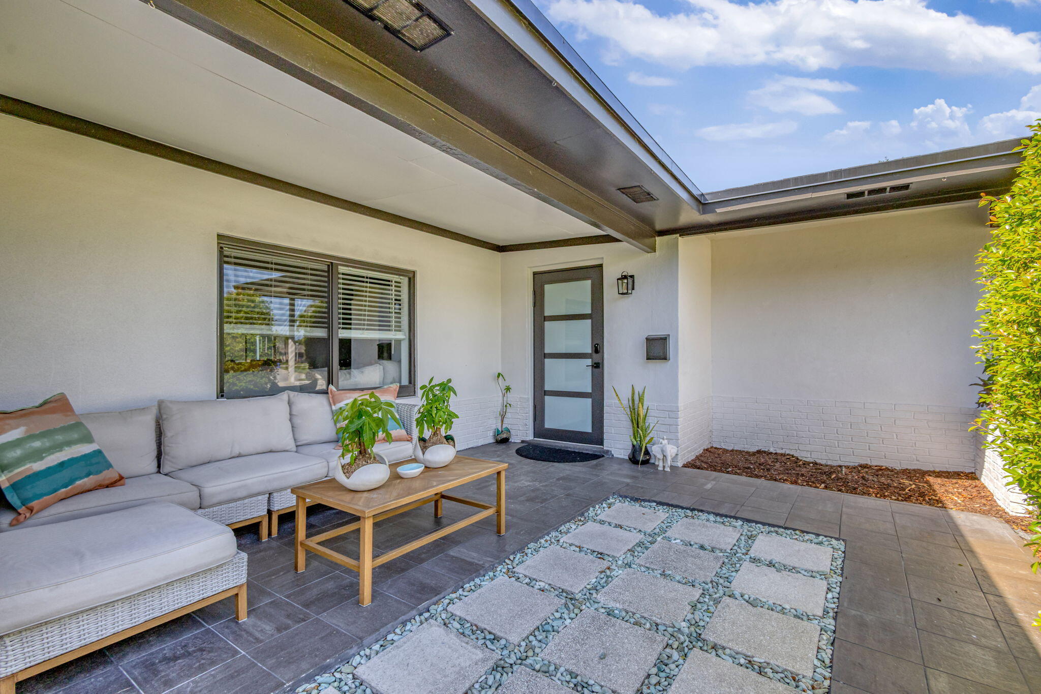 CROMWELL ESTATES - Residential Lease