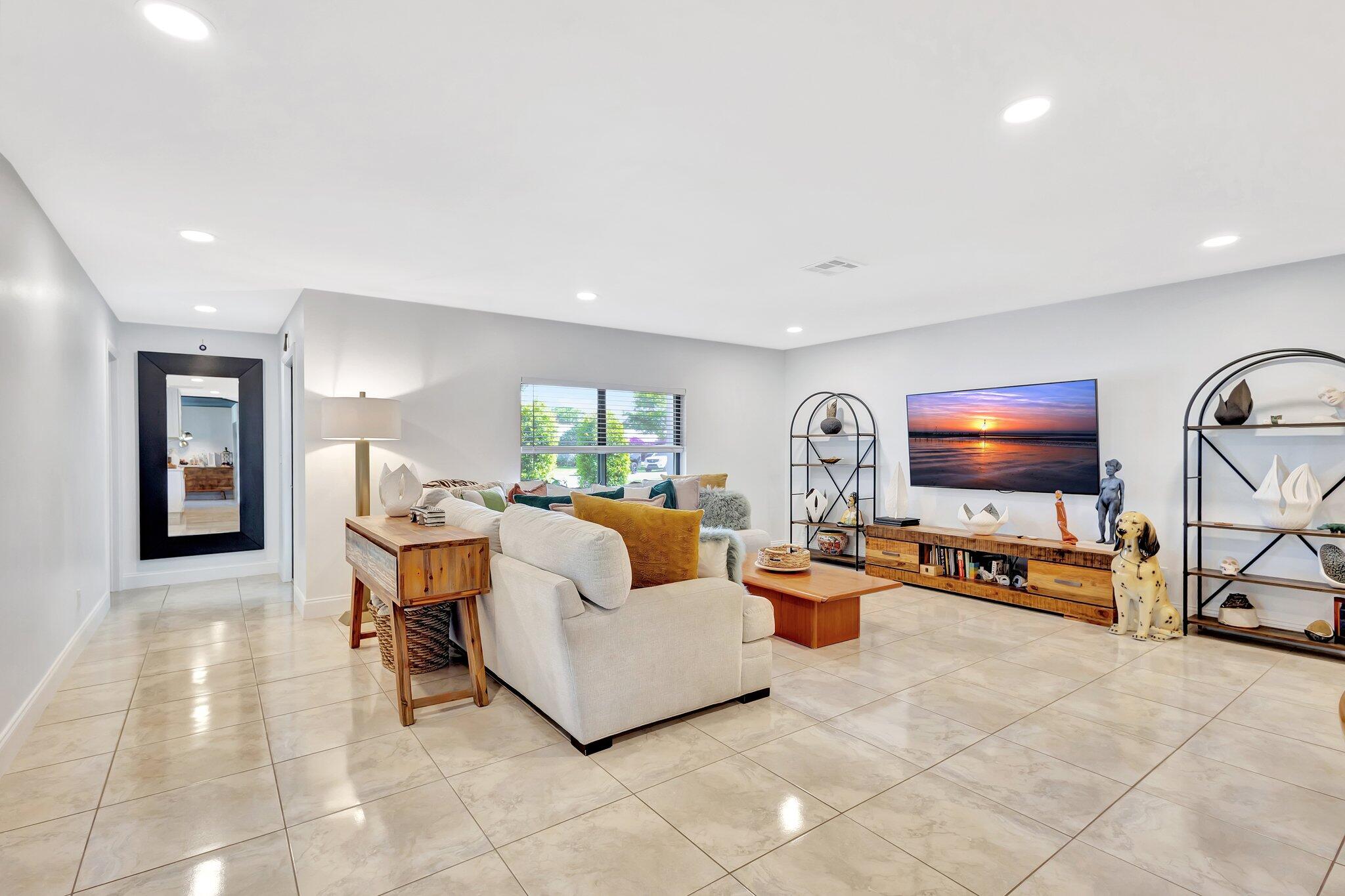 CROMWELL ESTATES - Residential Lease