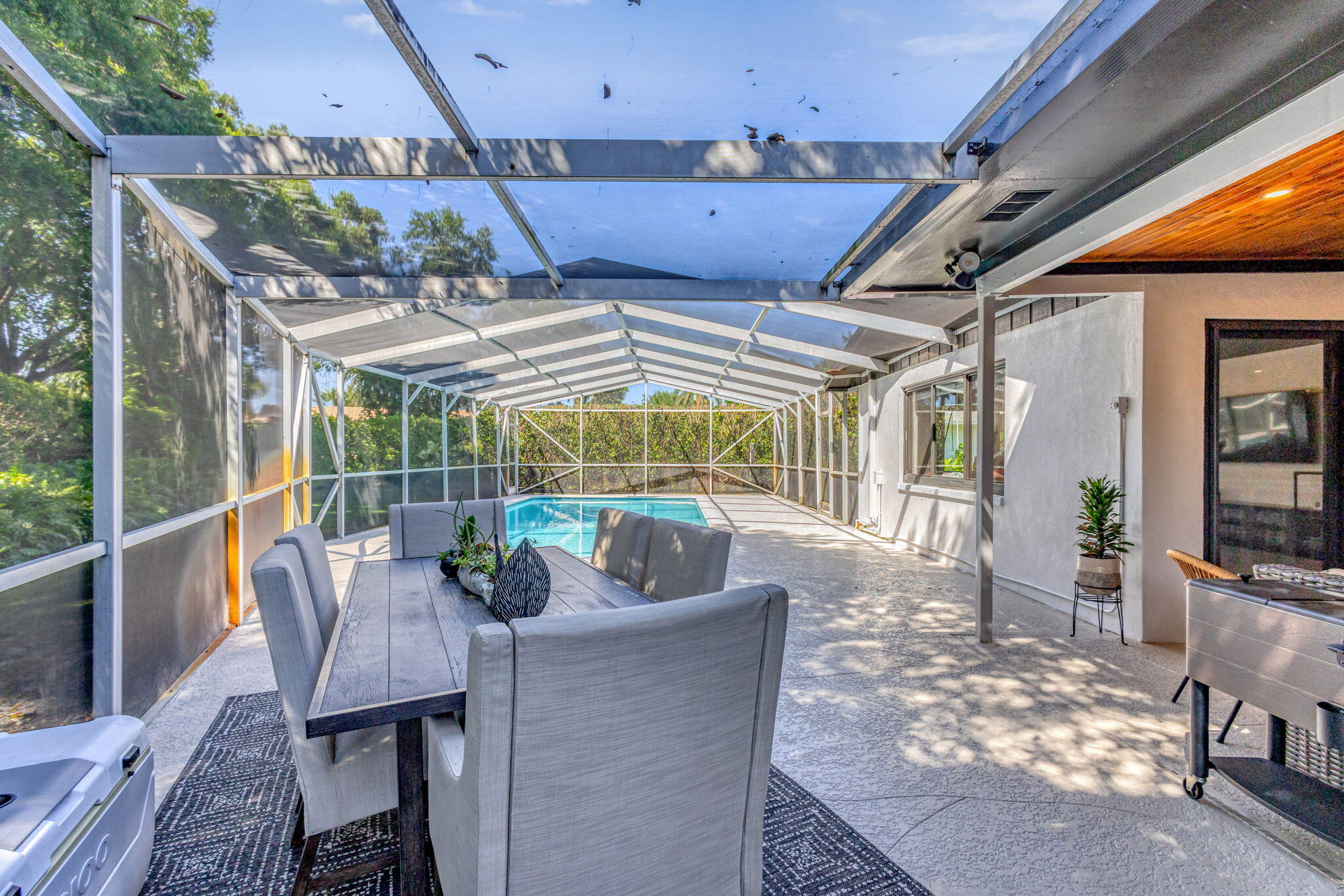 CROMWELL ESTATES - Residential Lease