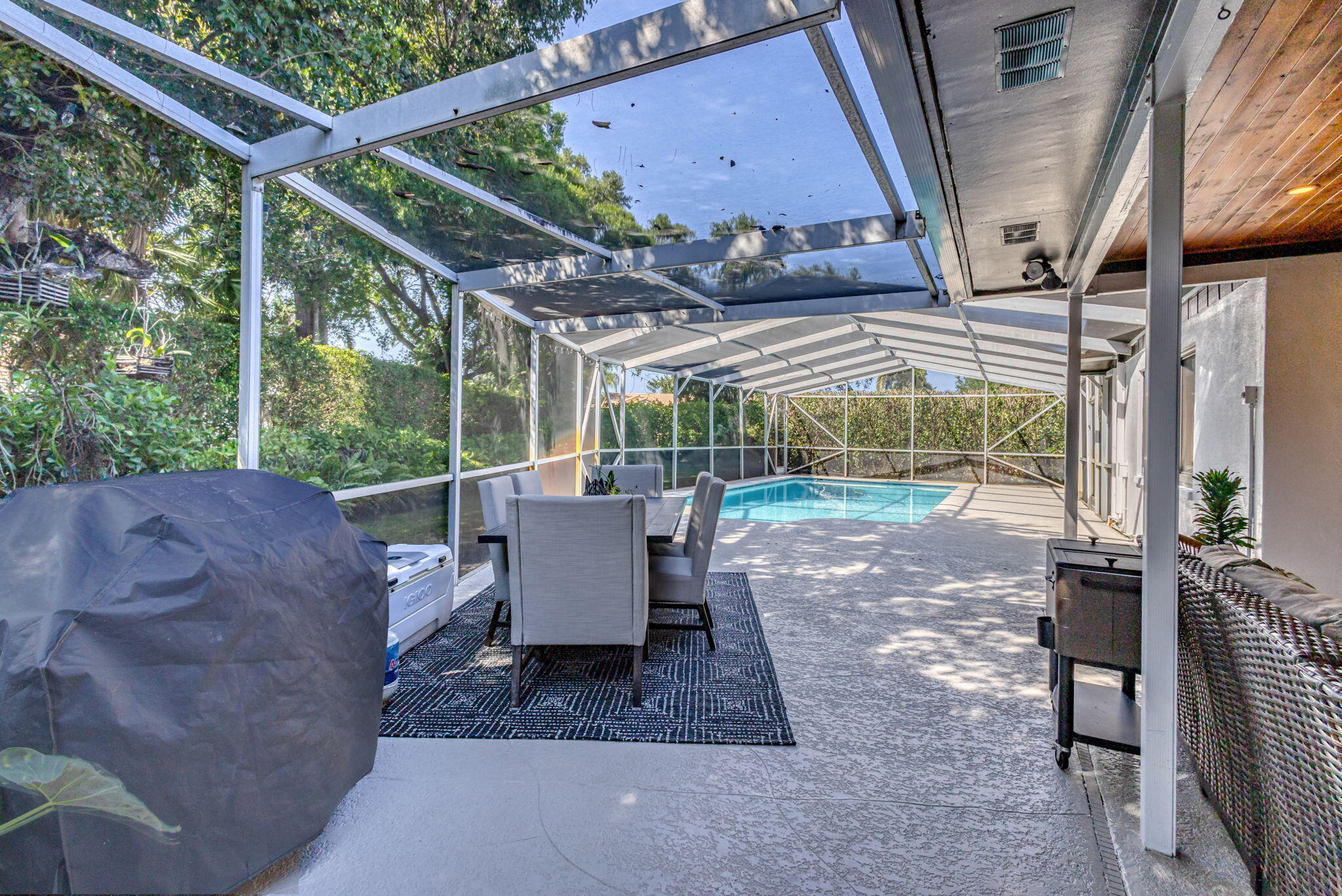 CROMWELL ESTATES - Residential Lease