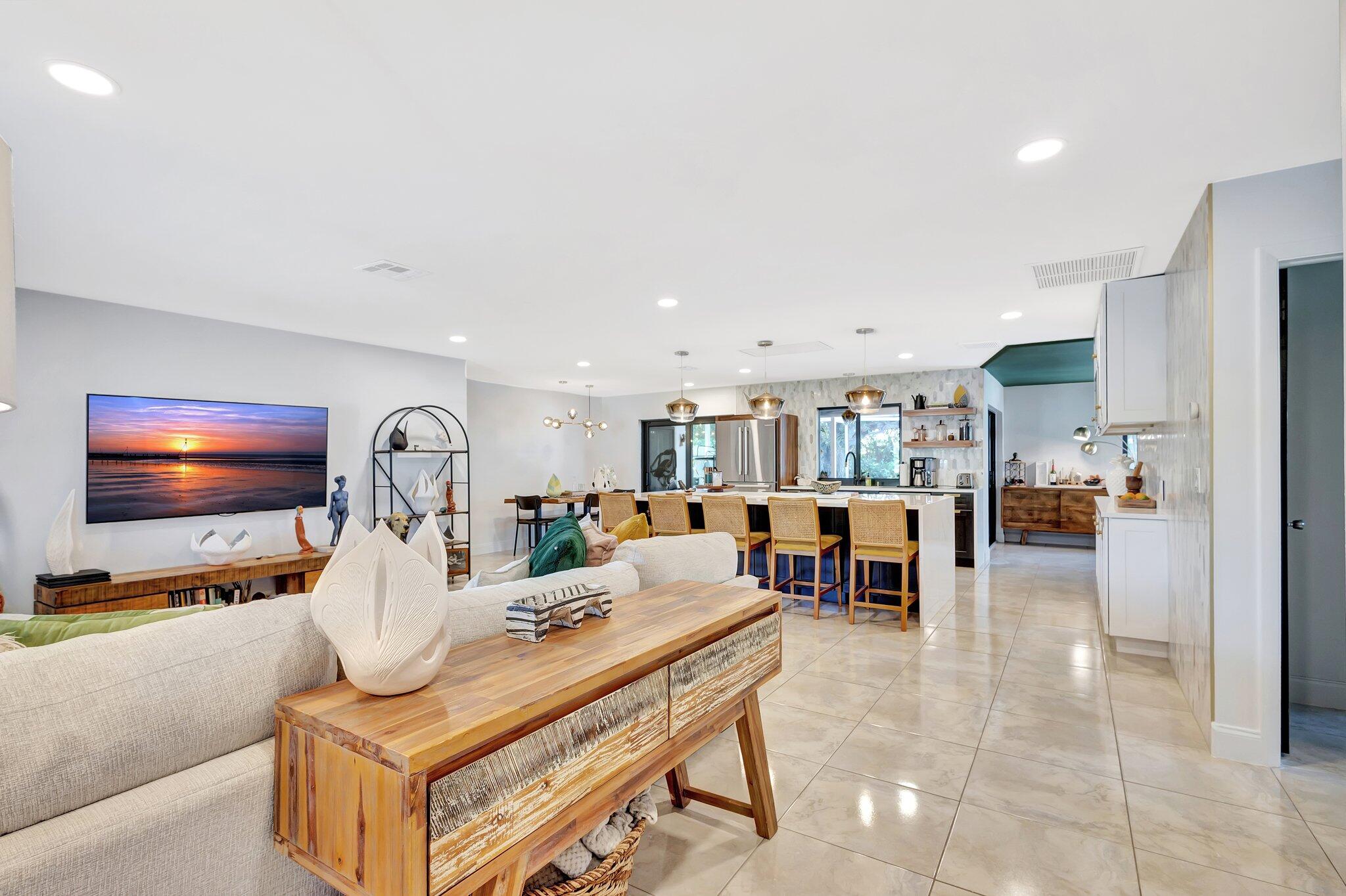 CROMWELL ESTATES - Residential Lease