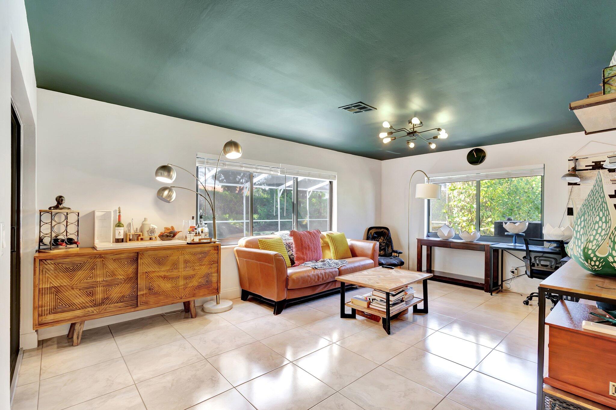 CROMWELL ESTATES - Residential Lease