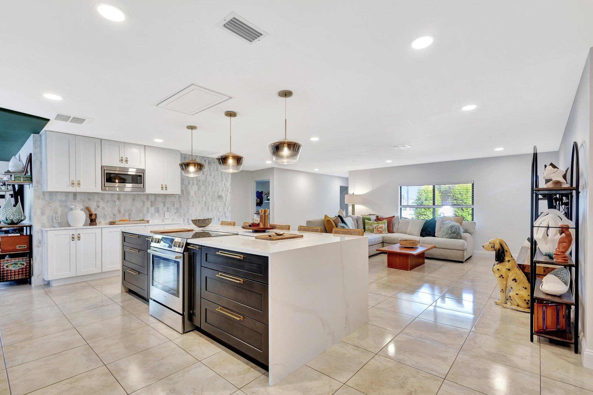 CROMWELL ESTATES - Residential Lease