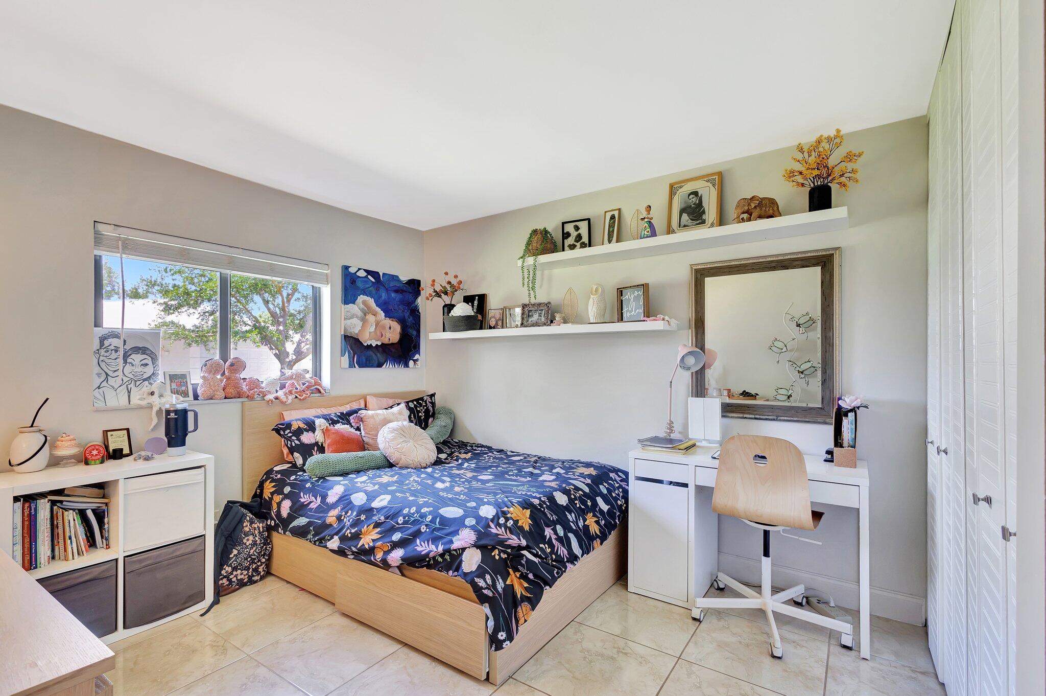 CROMWELL ESTATES - Residential Lease