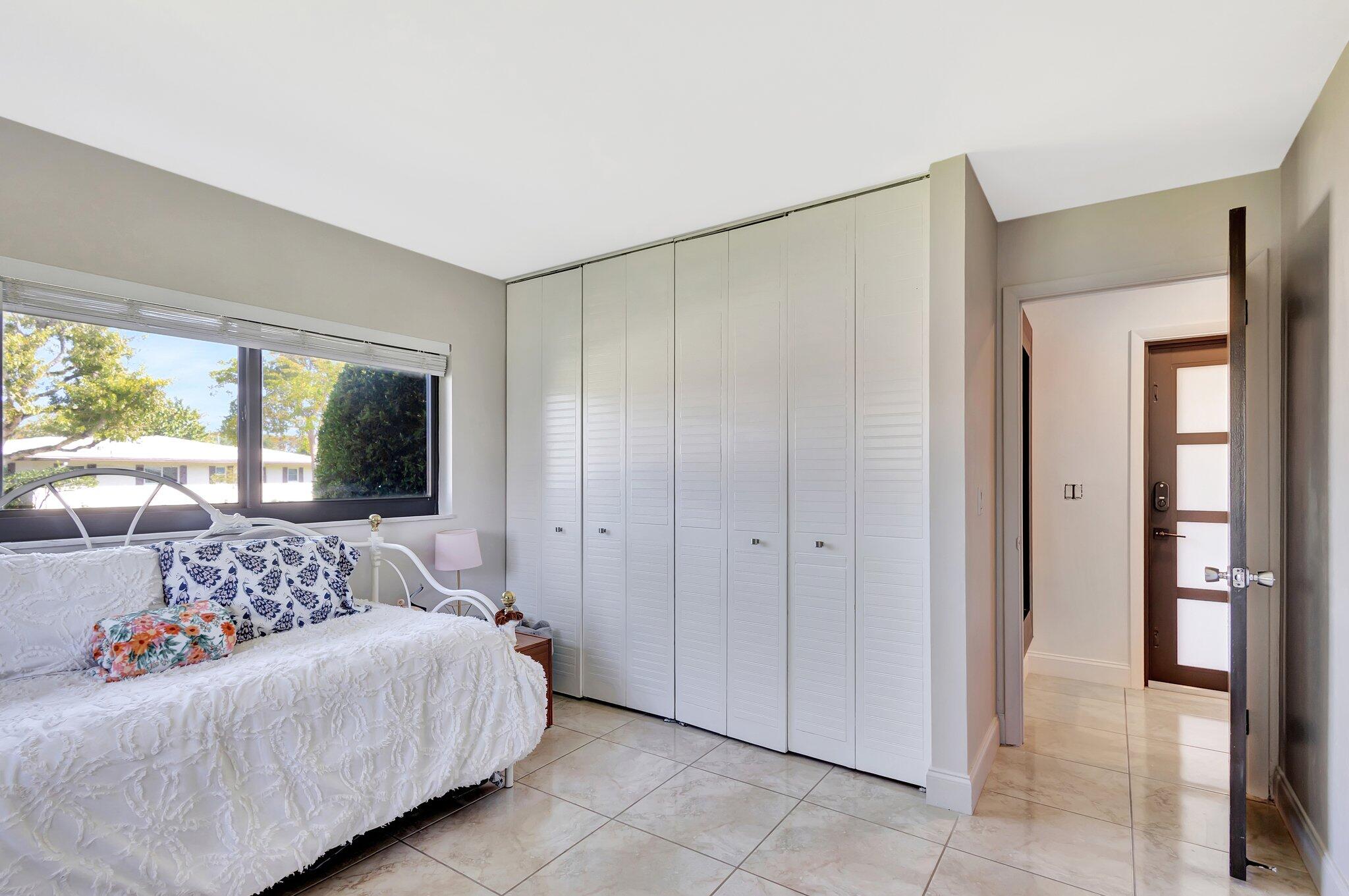 CROMWELL ESTATES - Residential Lease