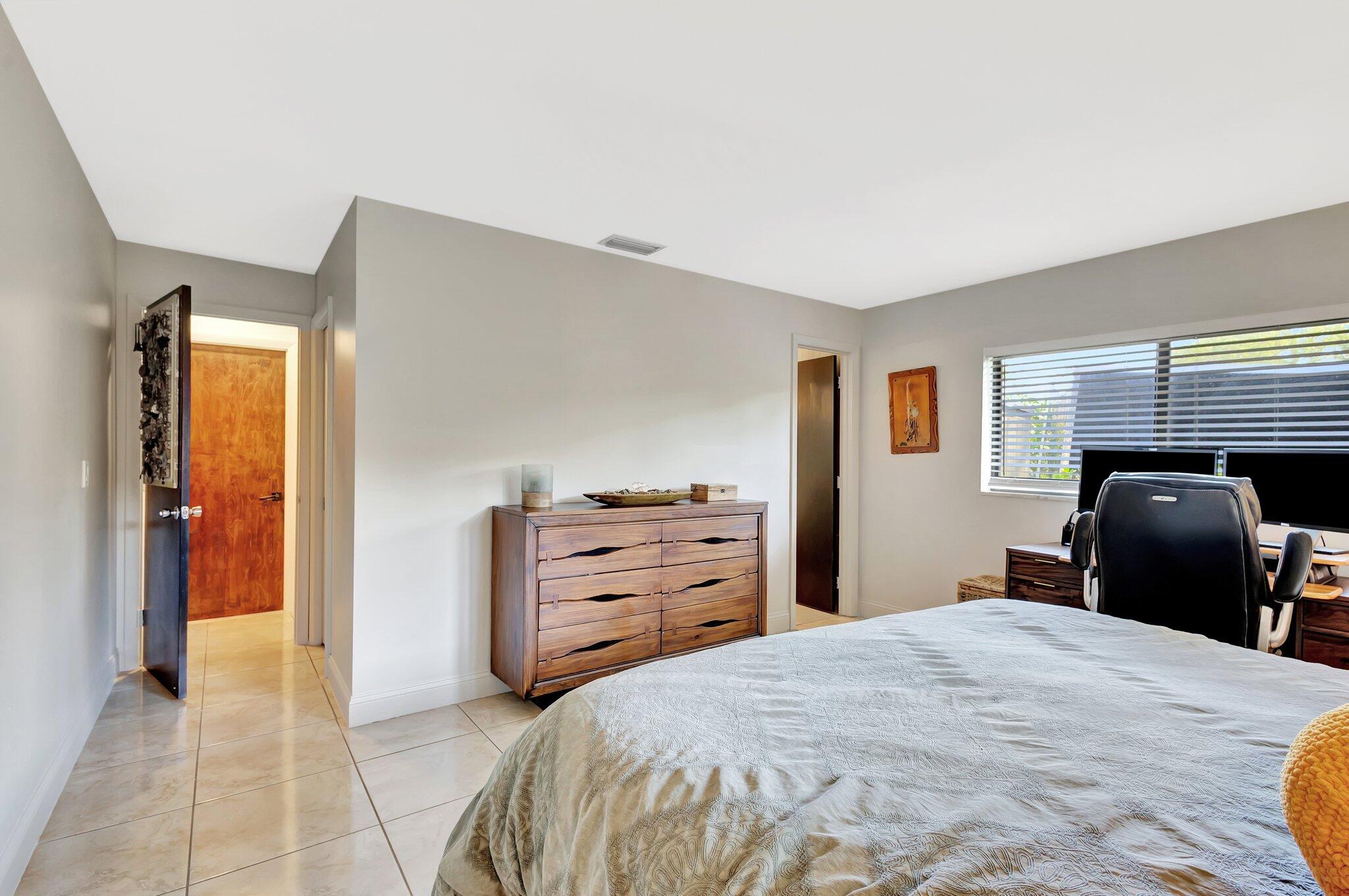 CROMWELL ESTATES - Residential Lease