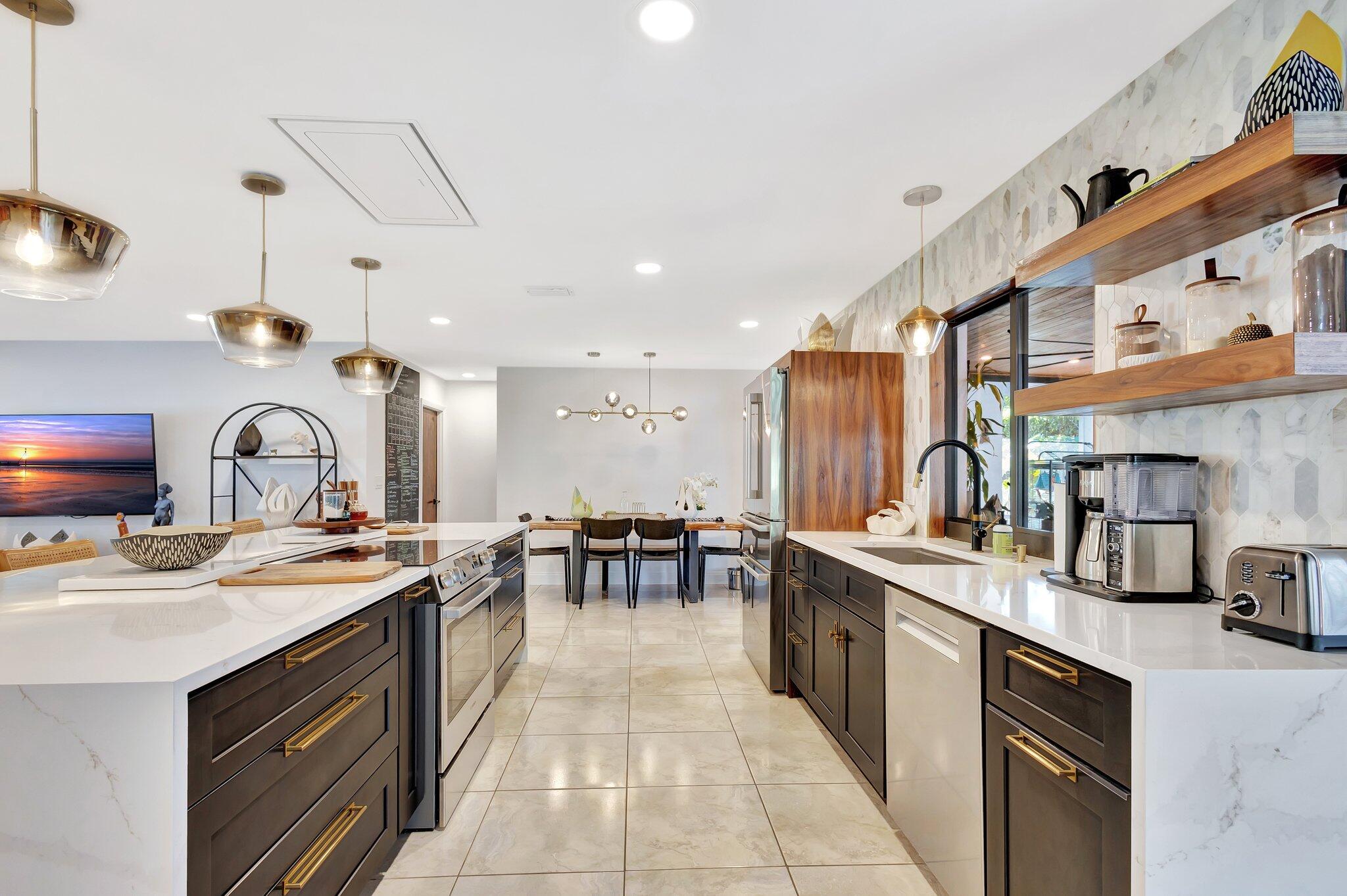 CROMWELL ESTATES - Residential Lease