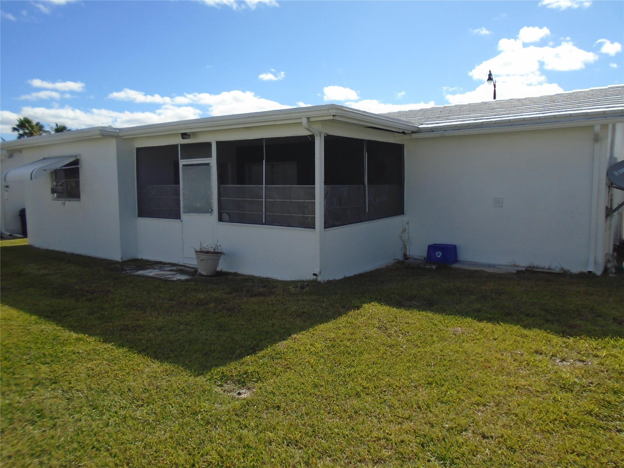 LEISUREVILLE THIRD SEC - Residential Lease