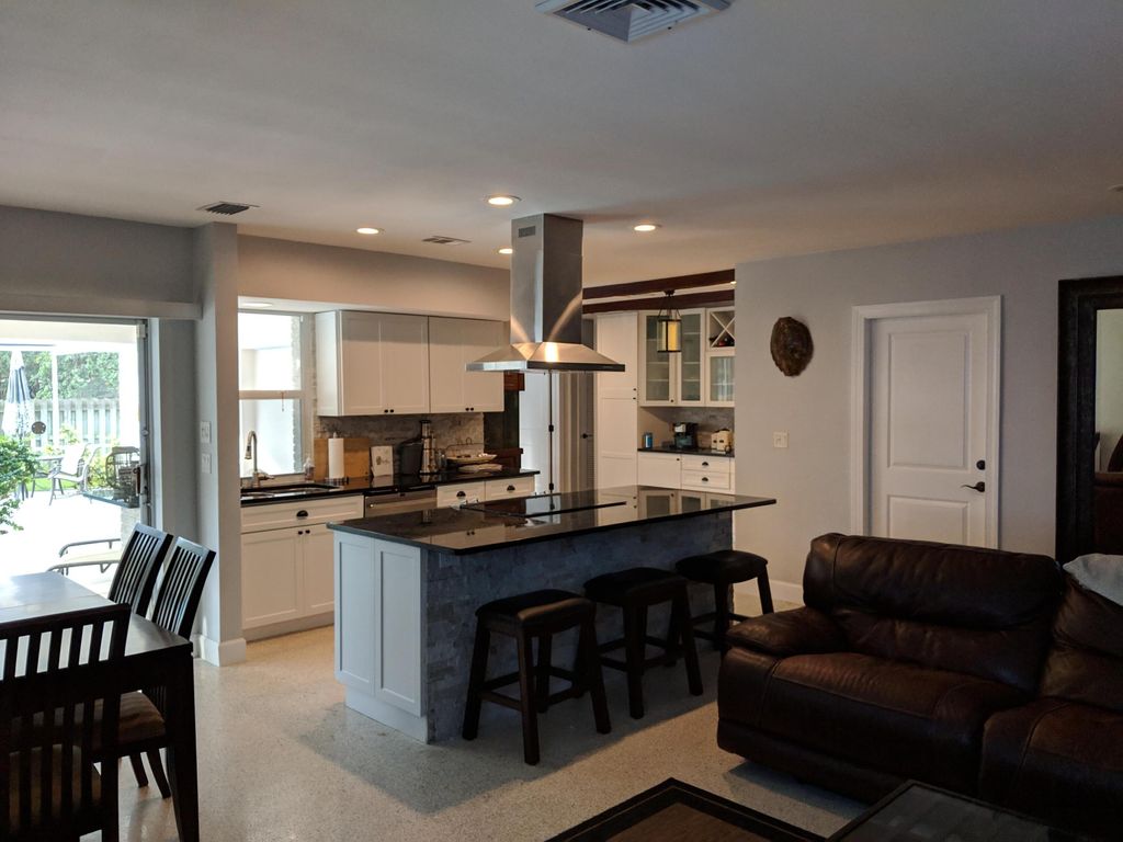 Photo of 1012 SW 5th Street, Boca Raton, FL 33486 (MLS # R11006783)