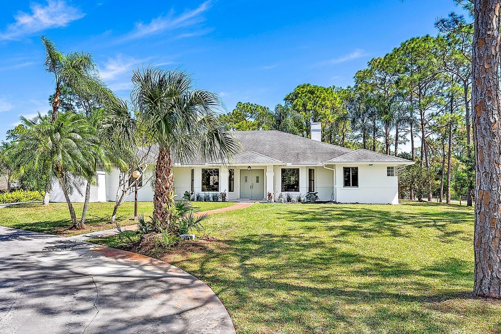 Photo of 16574 130th Avenue N, Jupiter, FL 33478 (MLS # R10971712)