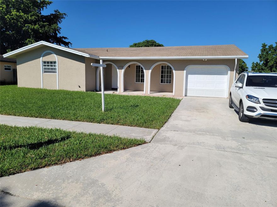 Beautiful property located on a quiet dead-end street in Margate. This spacious home features a large layout with a charming patio and an oversized fenced backyard—perfect for entertaining, family gatherings, or simply relaxing in privacy. A rare find offering both comfort and tranquility in a desirable neighborhood