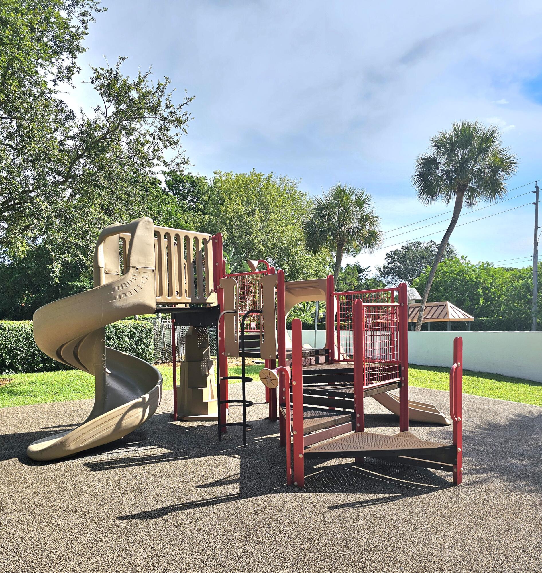 SOUTH SHORE 4 OF WELLINGTON - Residential Lease