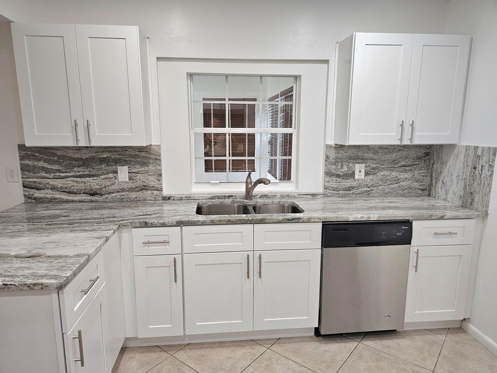 Photo of 12191 Broadleaf Court, Wellington, FL 33414 (MLS # R11164042)