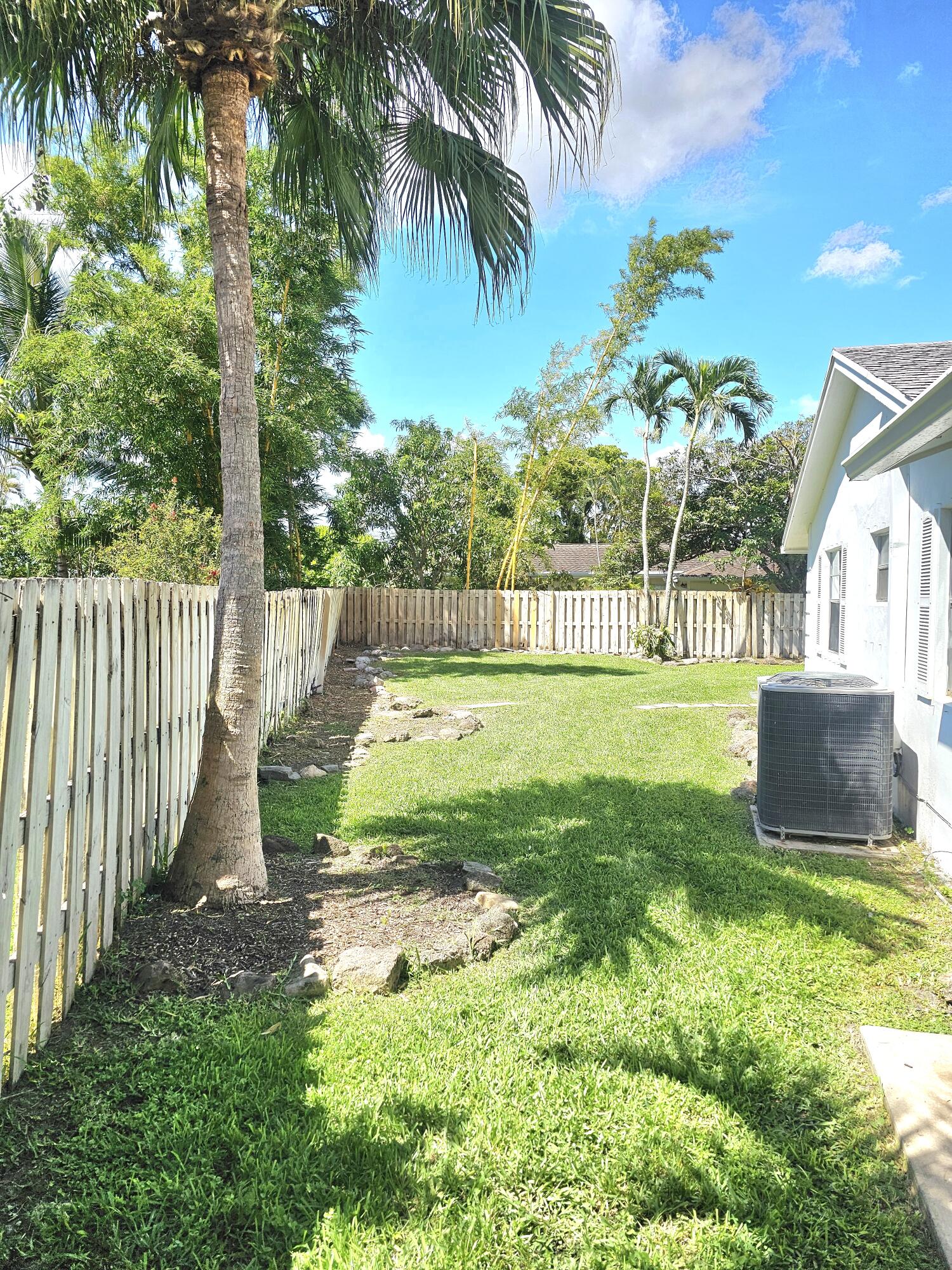 SOUTH SHORE 4 OF WELLINGTON - Residential Lease