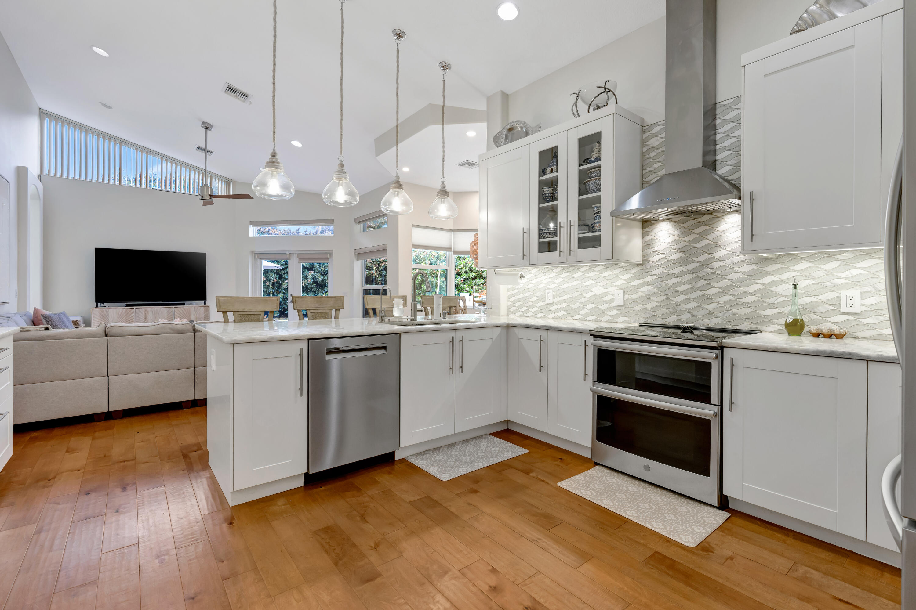 JUPITER RIVER ESTATES - Residential