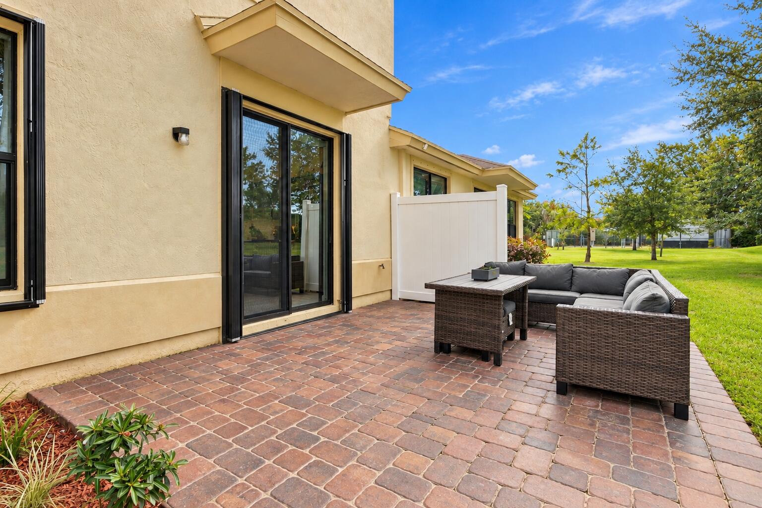9871 E Villa Circle