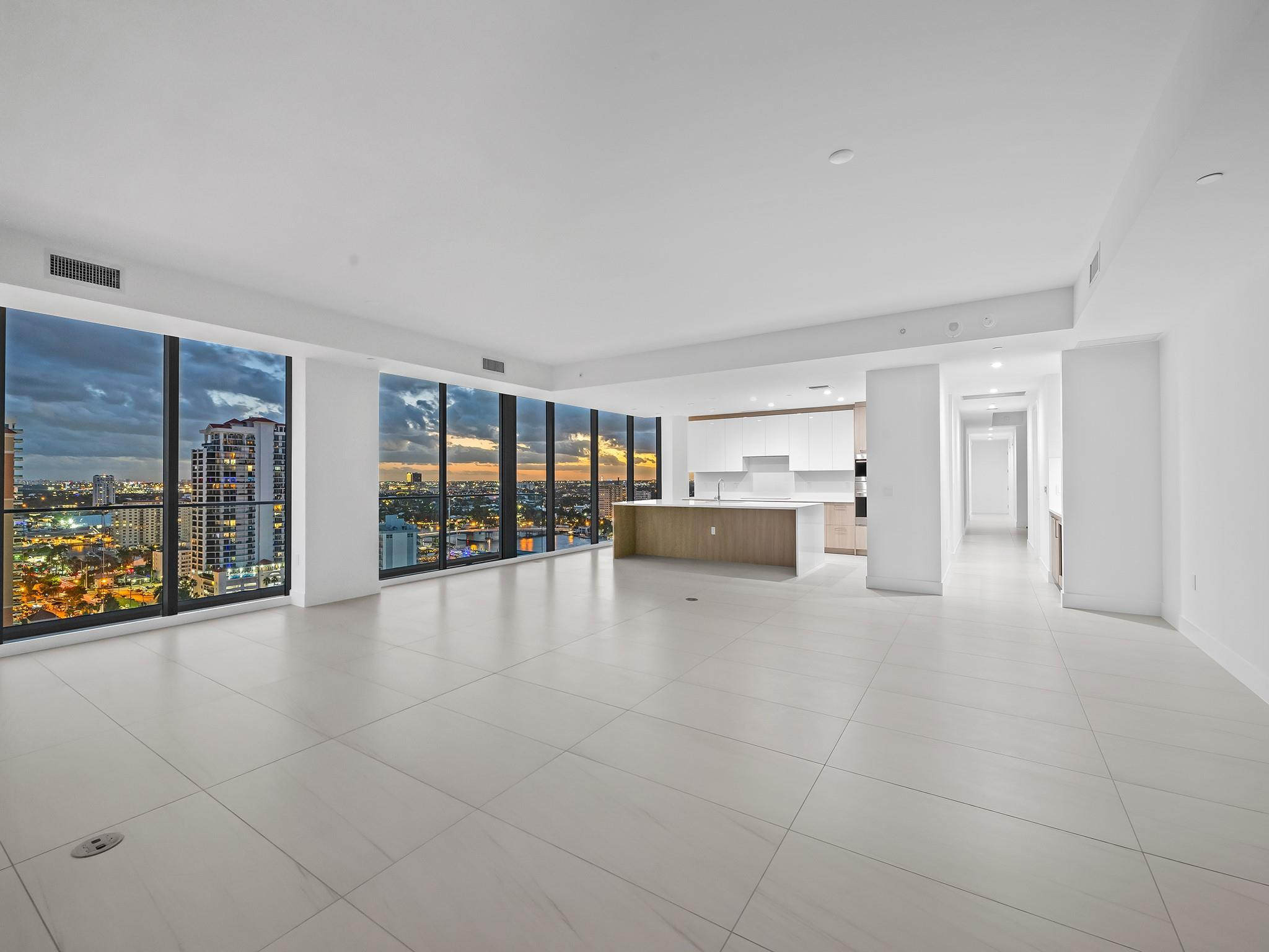 SELENE OCEANFRONT RESIDEN - Residential