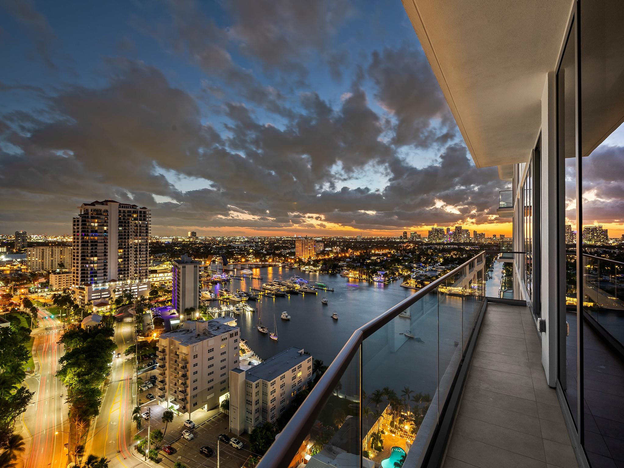 SELENE OCEANFRONT RESIDEN - Residential