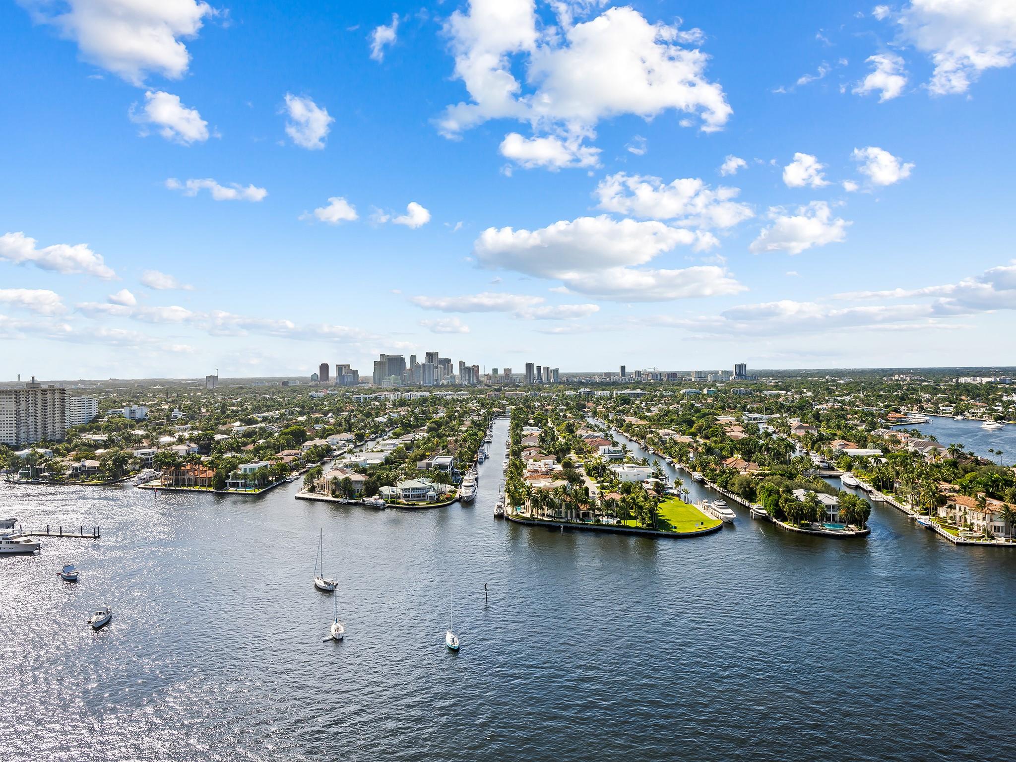 SELENE OCEANFRONT RESIDEN - Residential