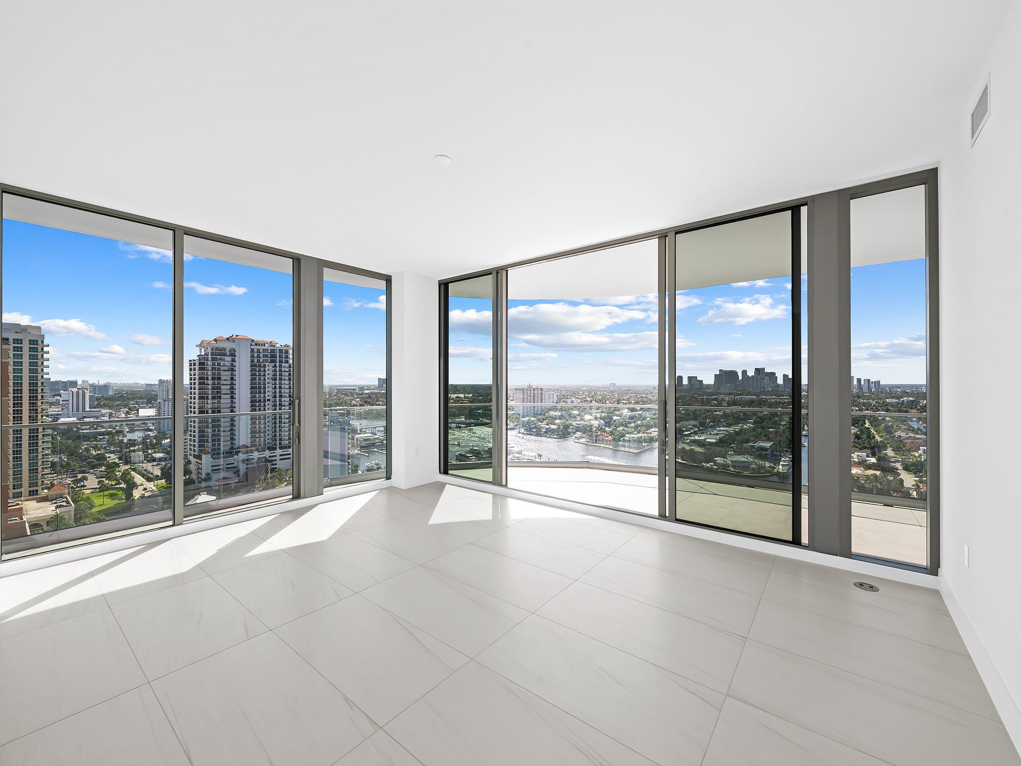 SELENE OCEANFRONT RESIDEN - Residential