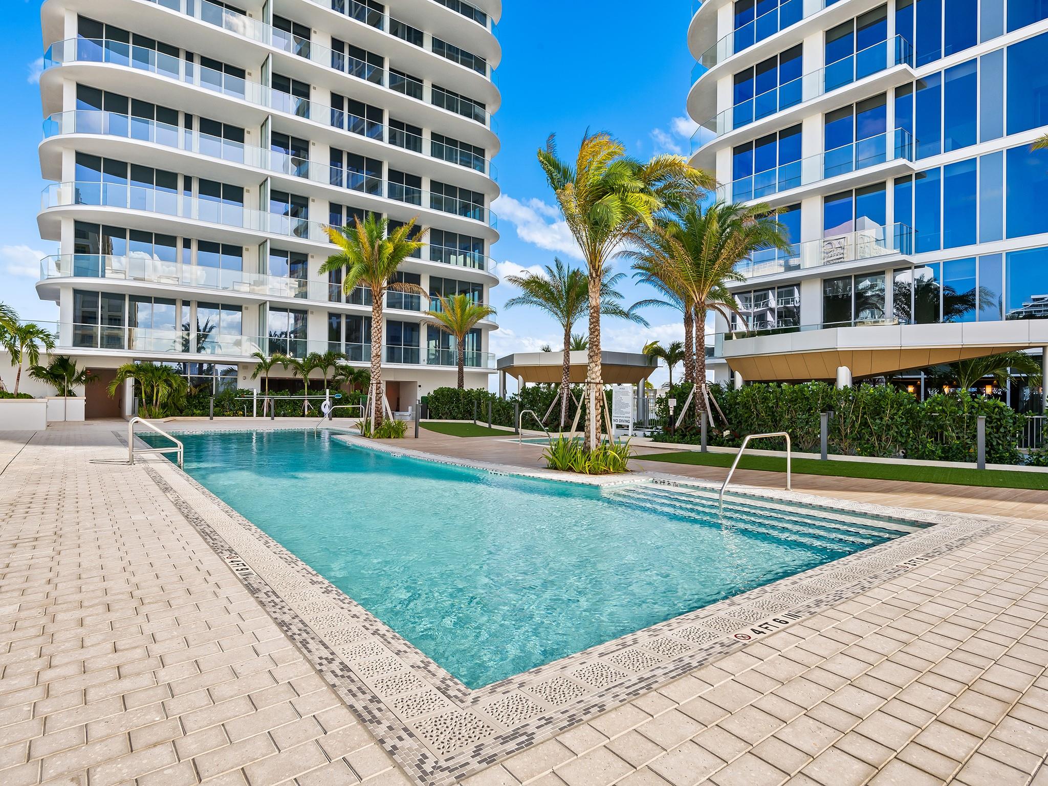SELENE OCEANFRONT RESIDEN - Residential