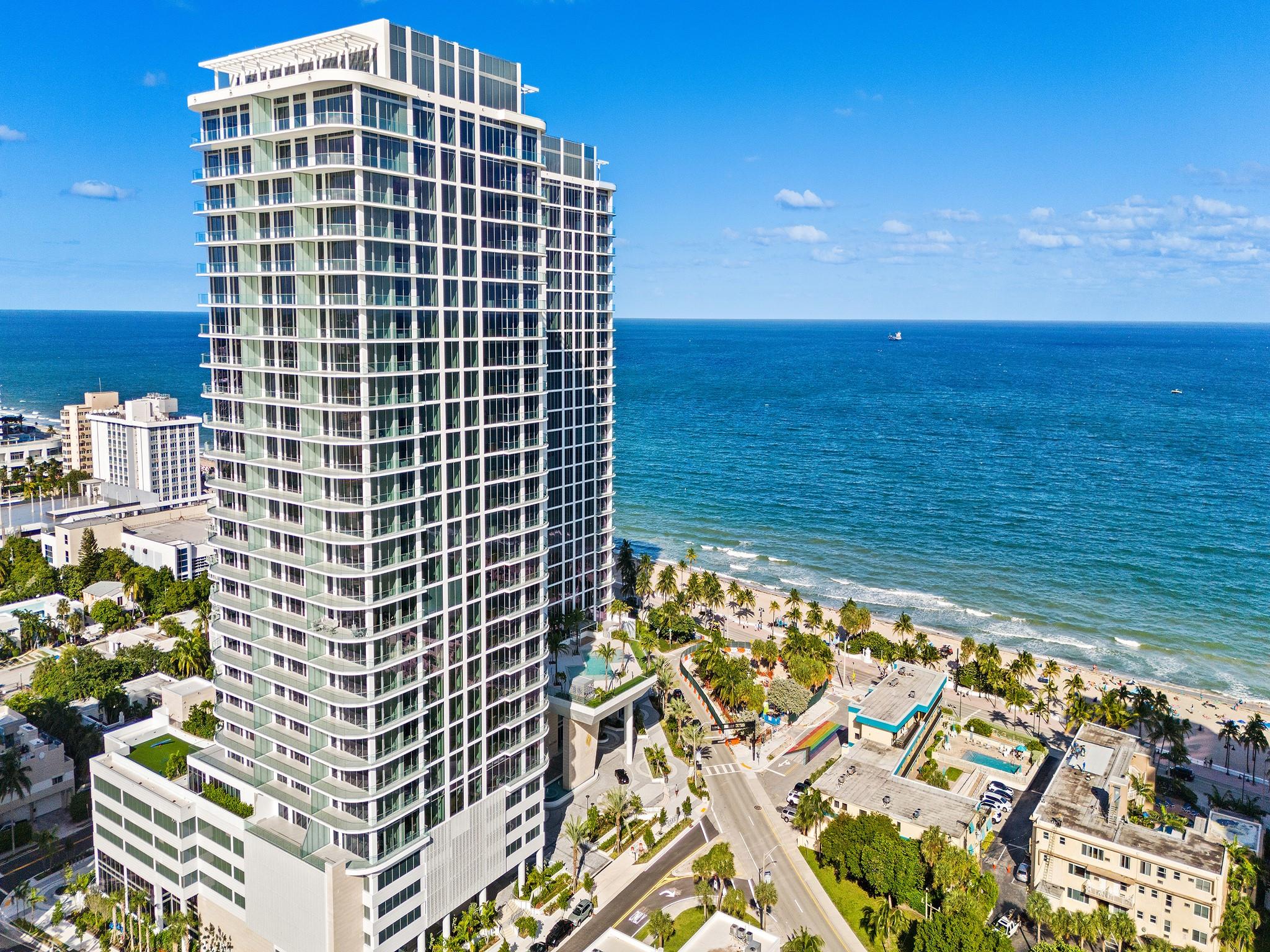 SELENE OCEANFRONT RESIDEN - Residential