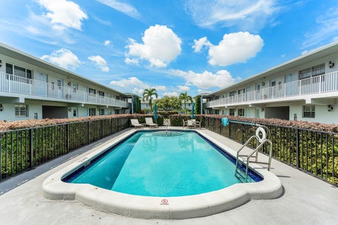 Tiny photo for 4111 NE 21st Way #204, Lighthouse Point, FL 33064 (MLS # B26057838)
