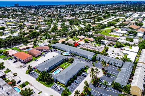 Tiny photo for 4111 NE 21st Way #204, Lighthouse Point, FL 33064 (MLS # B26057838)