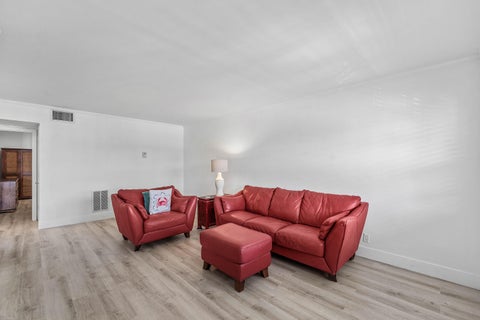Tiny photo for 4111 NE 21st Way #204, Lighthouse Point, FL 33064 (MLS # B26057838)