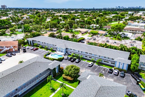 Tiny photo for 4111 NE 21st Way #204, Lighthouse Point, FL 33064 (MLS # B26057838)
