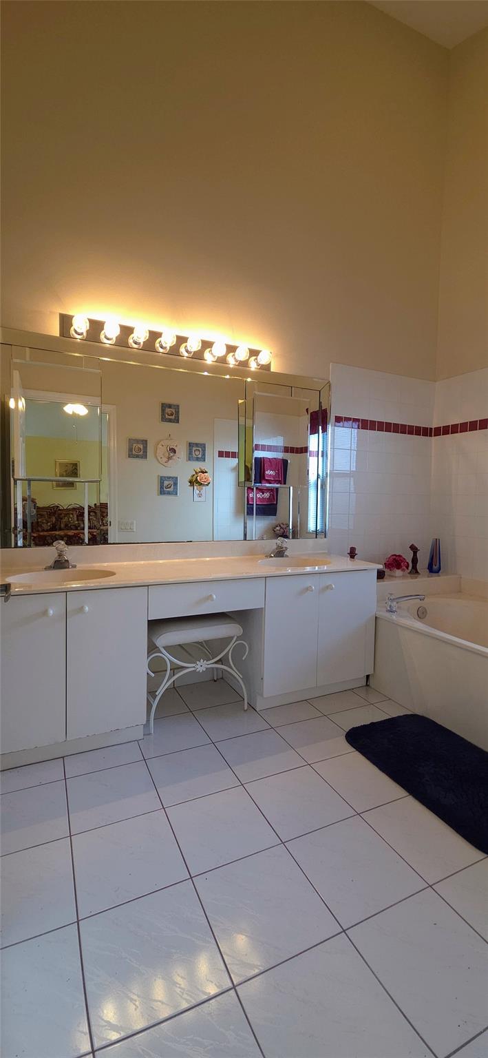 Boynton Beach, Florida 33437, United States, 3 Bedrooms Bedrooms, ,2 BathroomsBathrooms,Residential,Active,247217