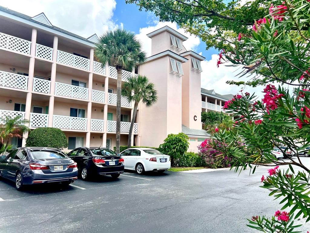 Photo of 353 S Us Highway 1 #C108, Jupiter, FL 33477 (MLS # R10807562)