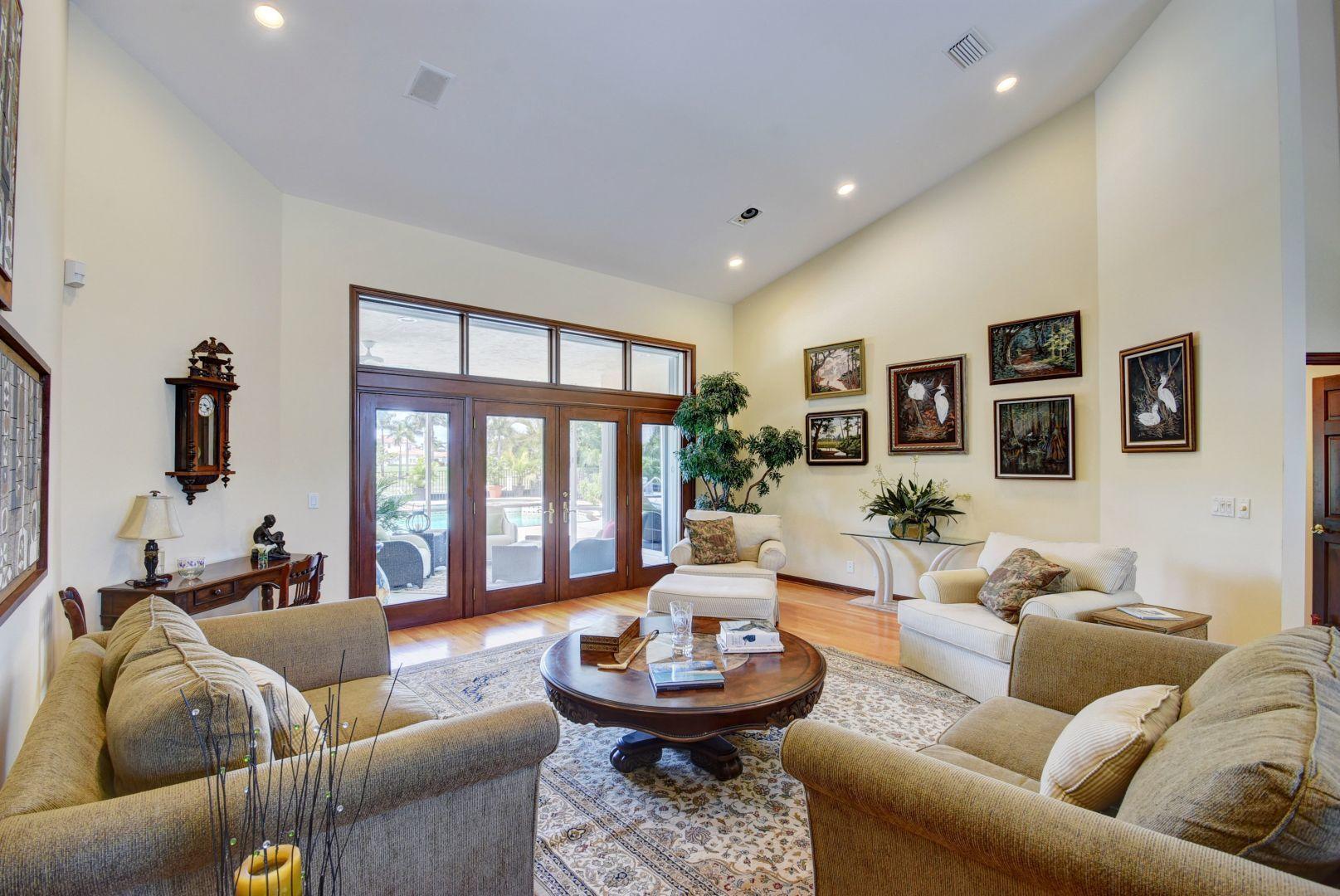 PALM BEACH POINT - Residential