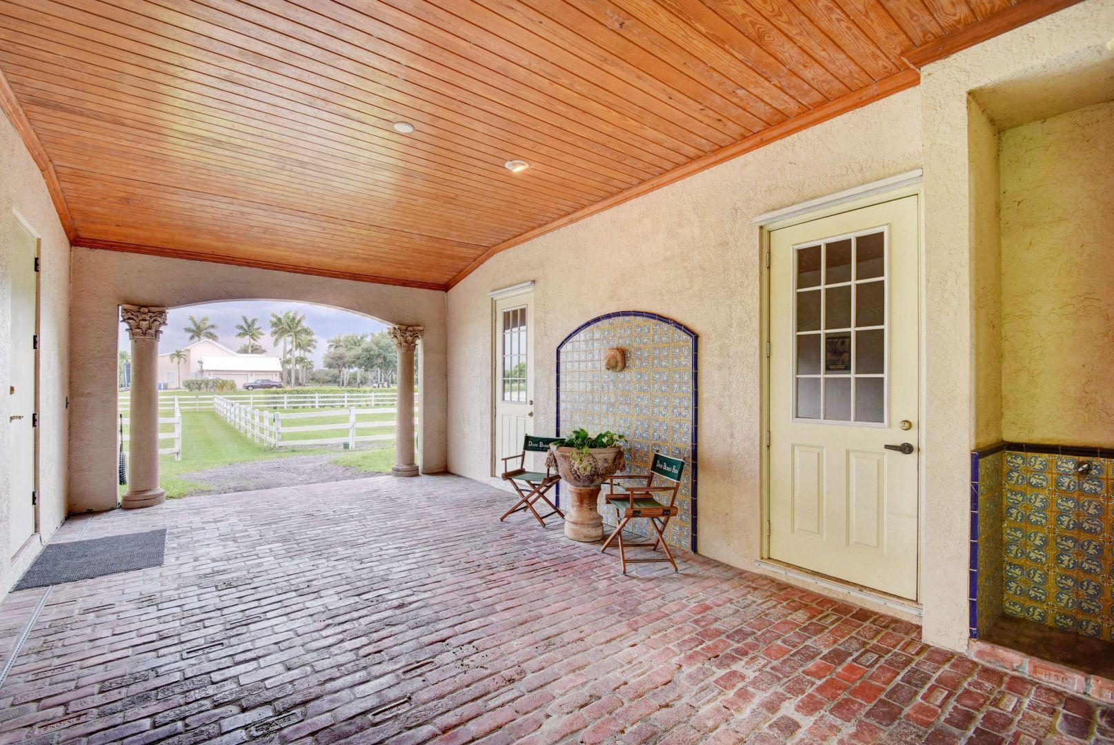 PALM BEACH POINT - Residential