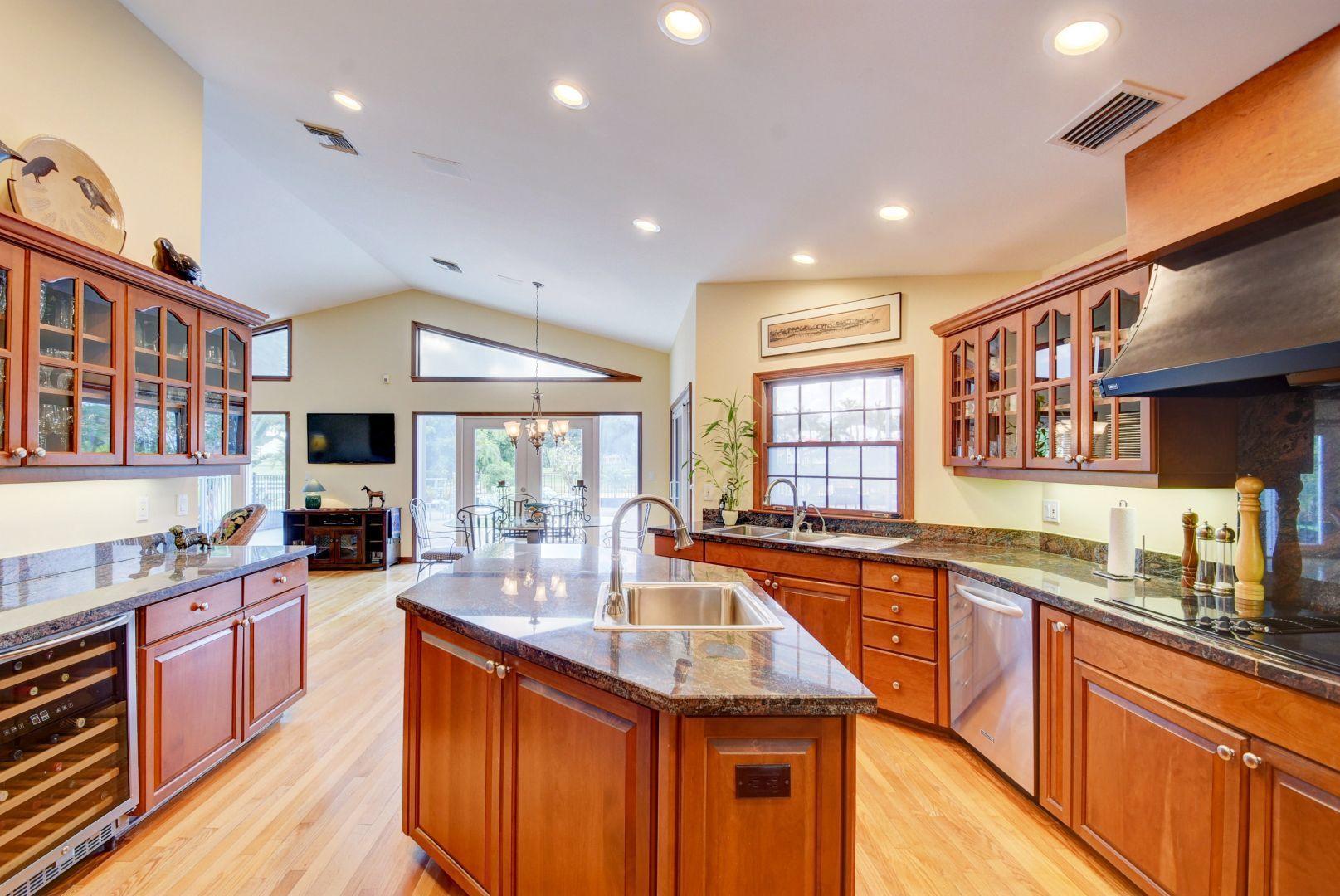 PALM BEACH POINT - Residential