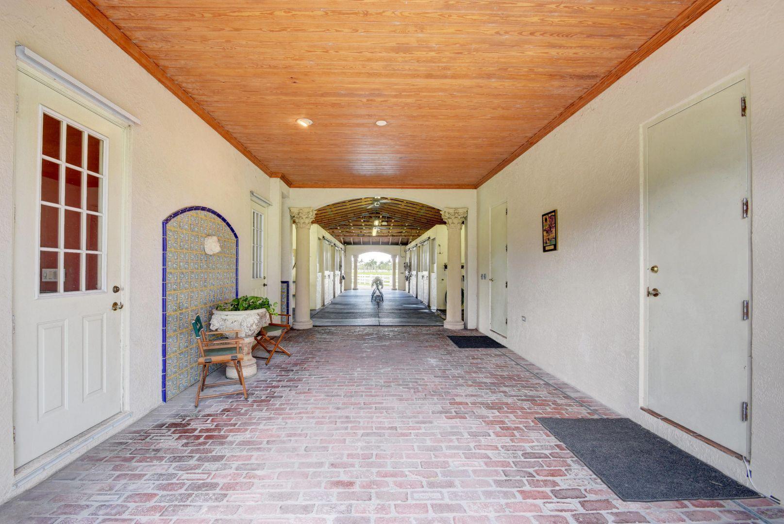 PALM BEACH POINT - Residential