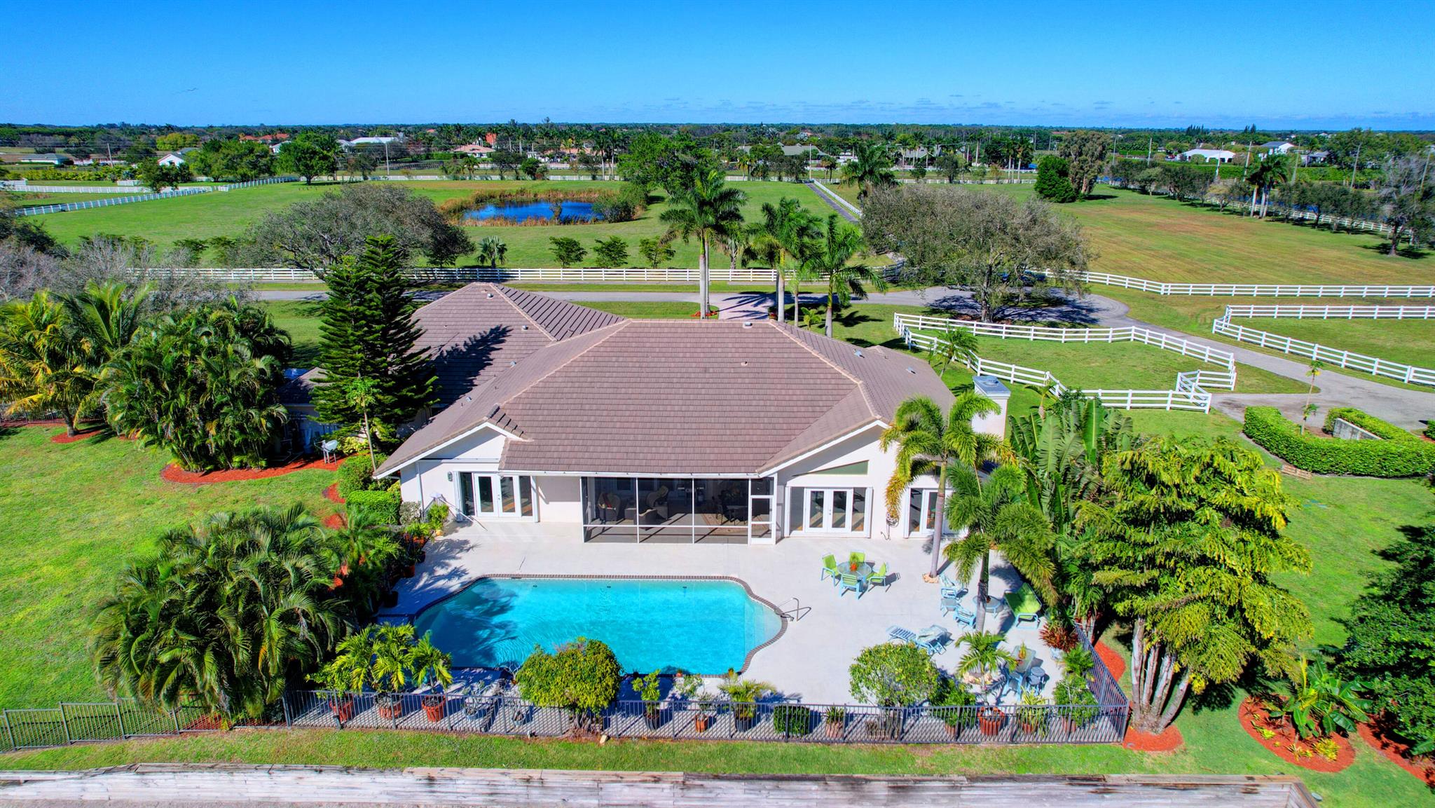 PALM BEACH POINT - Residential