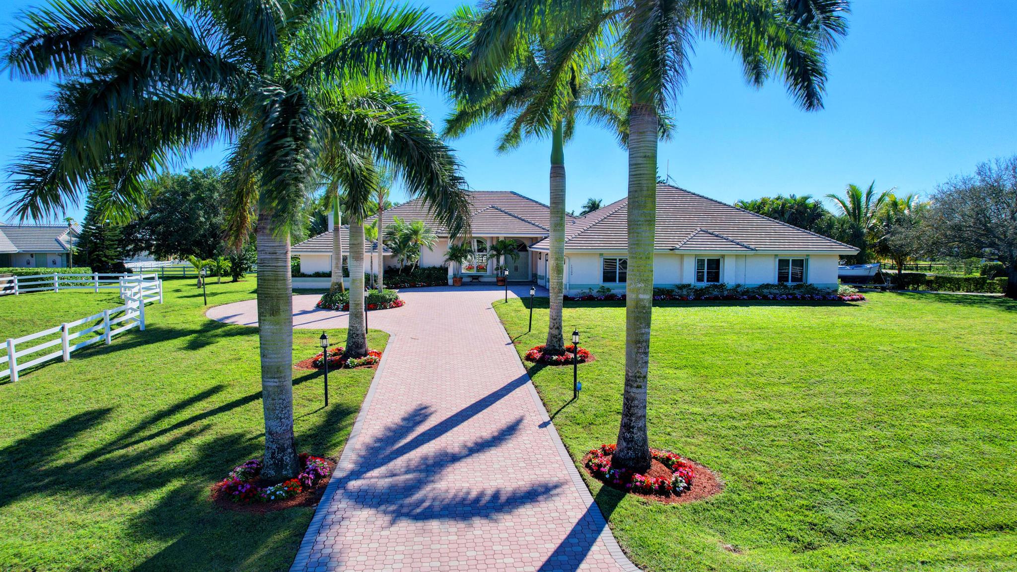 PALM BEACH POINT - Residential