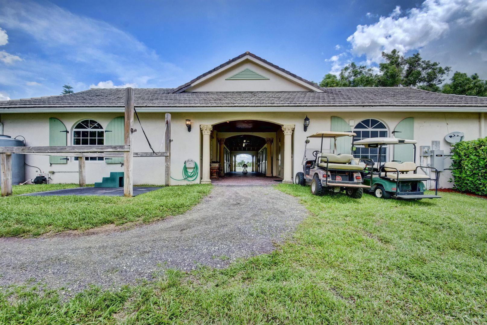 PALM BEACH POINT - Residential