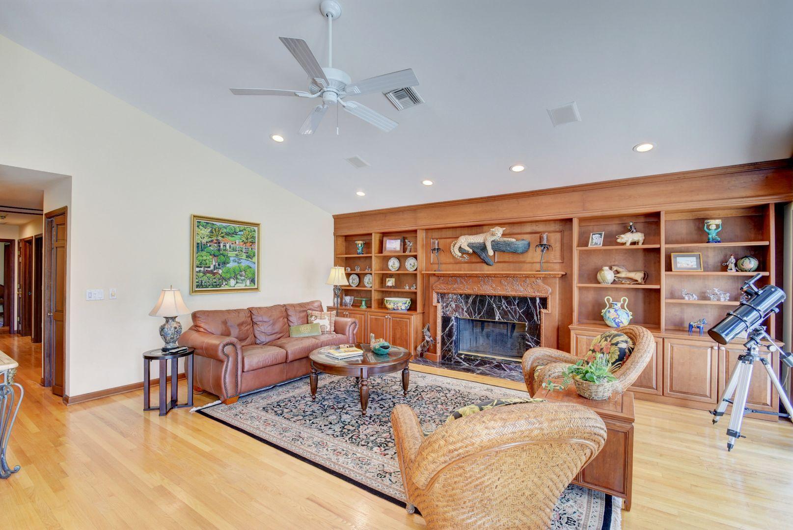 PALM BEACH POINT - Residential