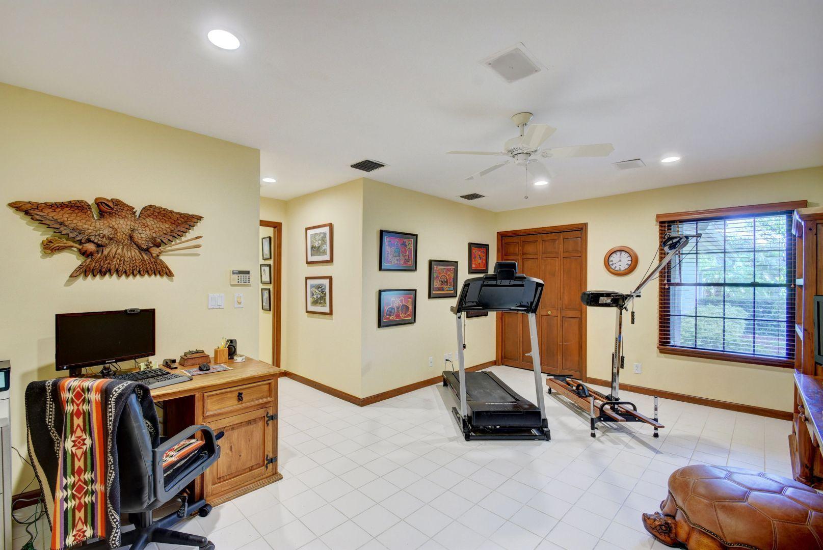 PALM BEACH POINT - Residential