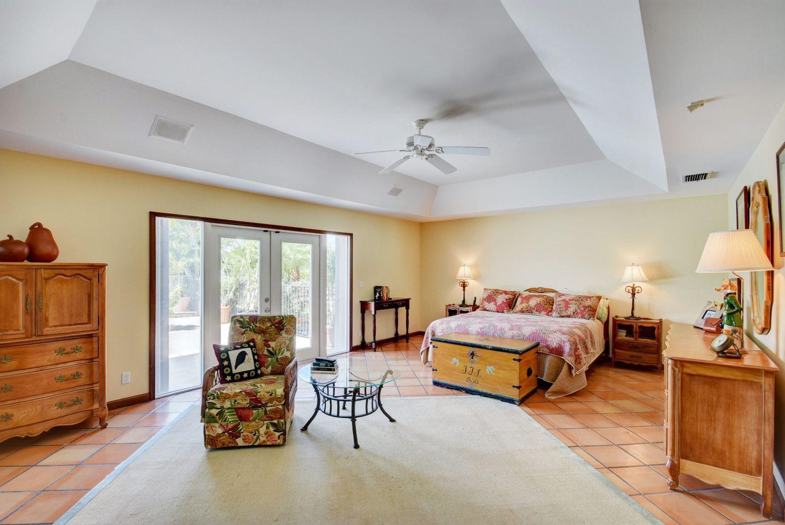 PALM BEACH POINT - Residential