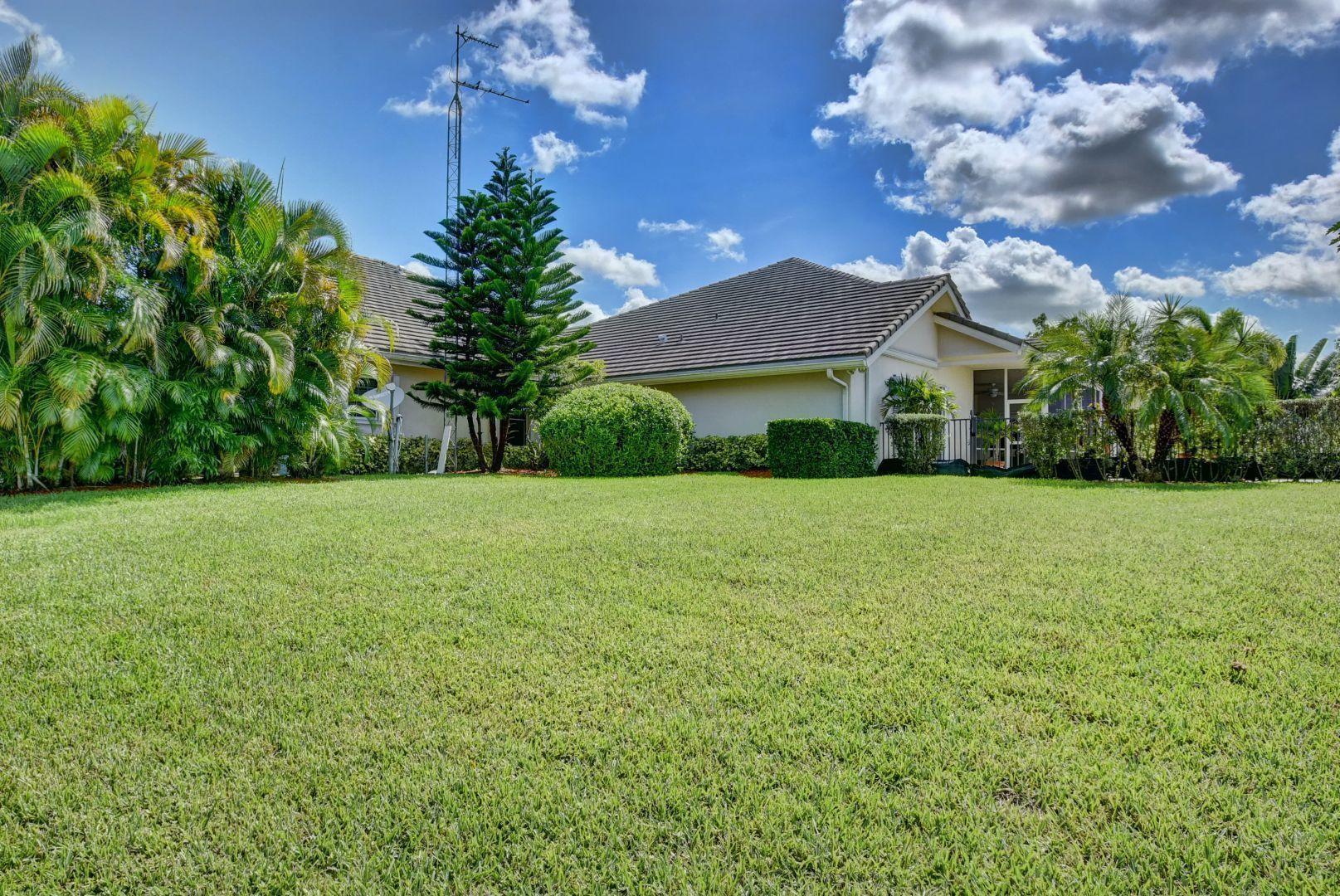 PALM BEACH POINT - Residential