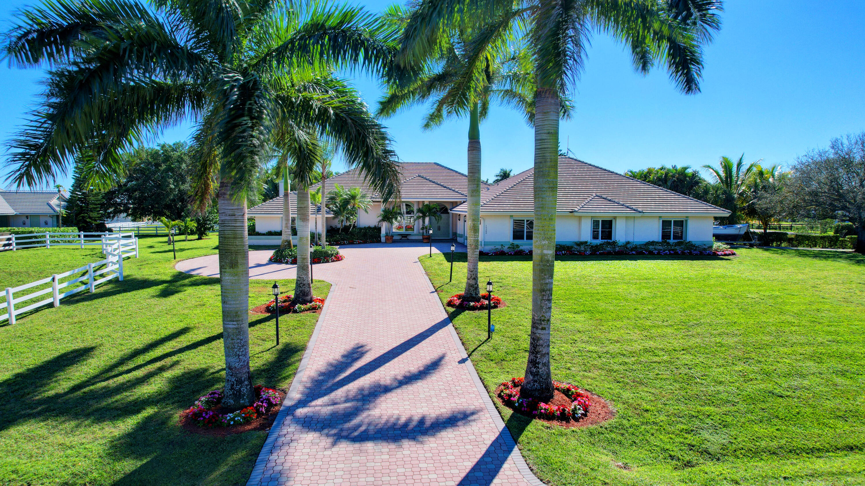 PALM BEACH POINT - Residential